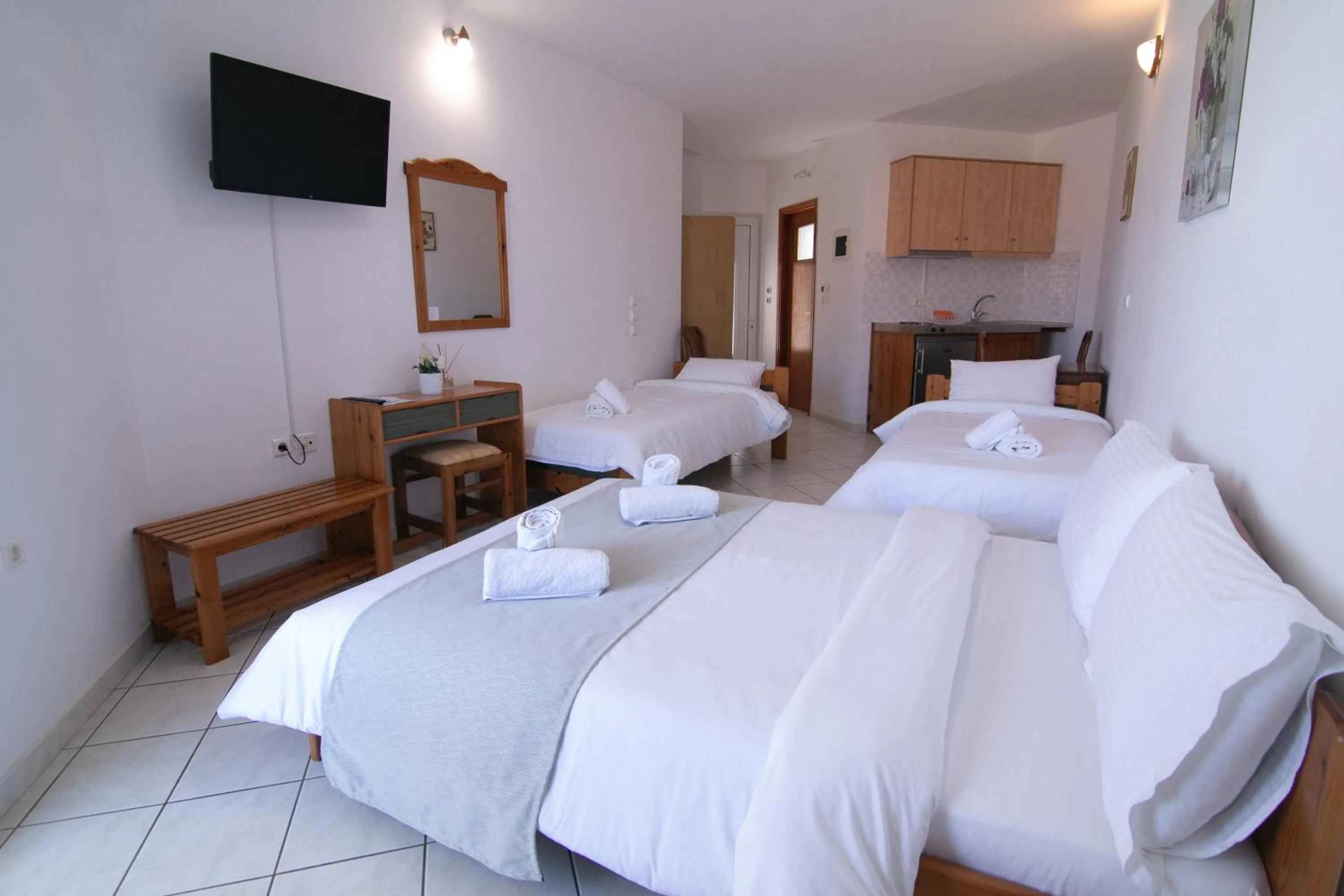 Bed in Malvasia Corner Studios - ex Romeo's House