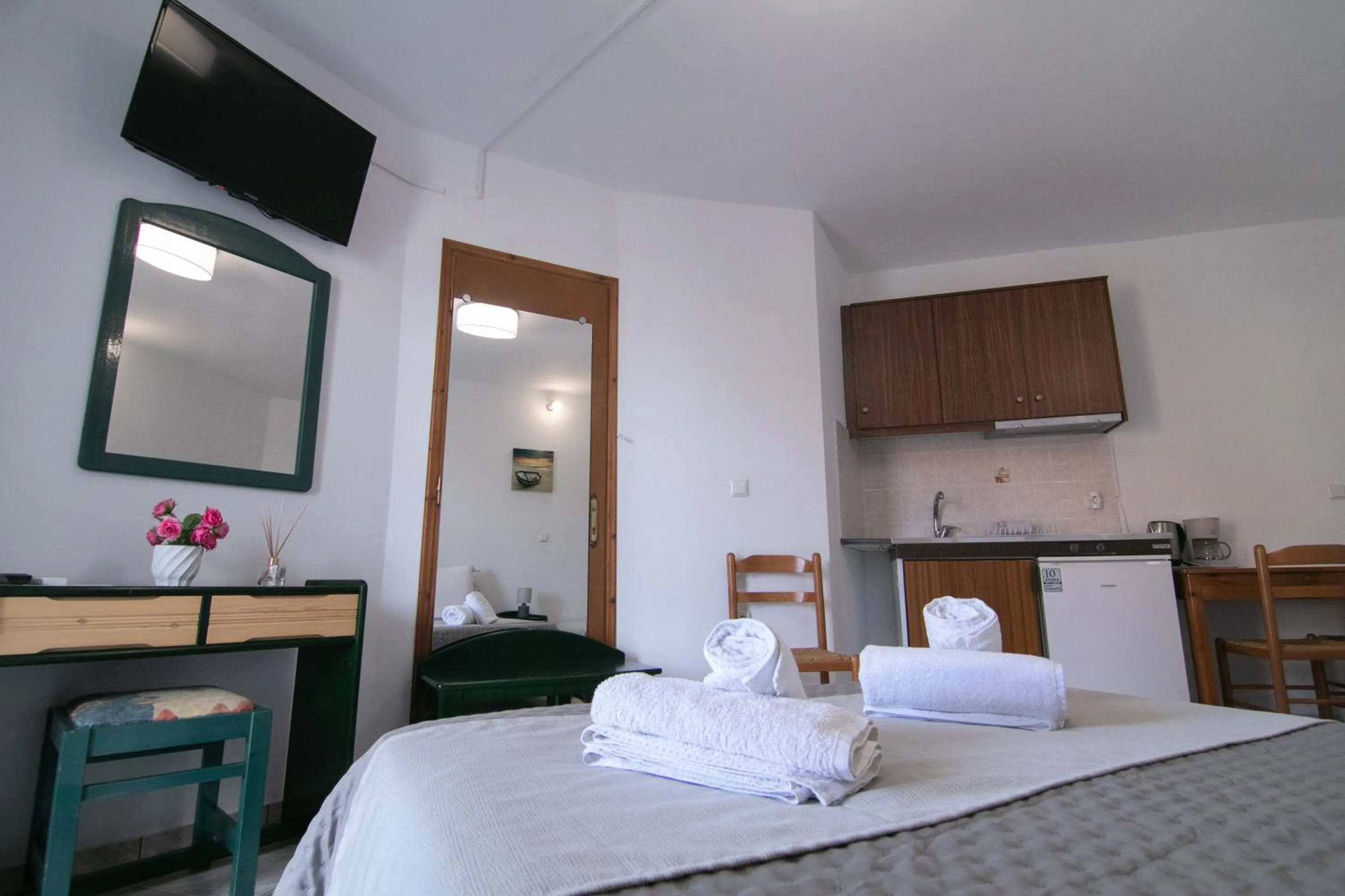 Bed in Malvasia Corner Studios - ex Romeo's House