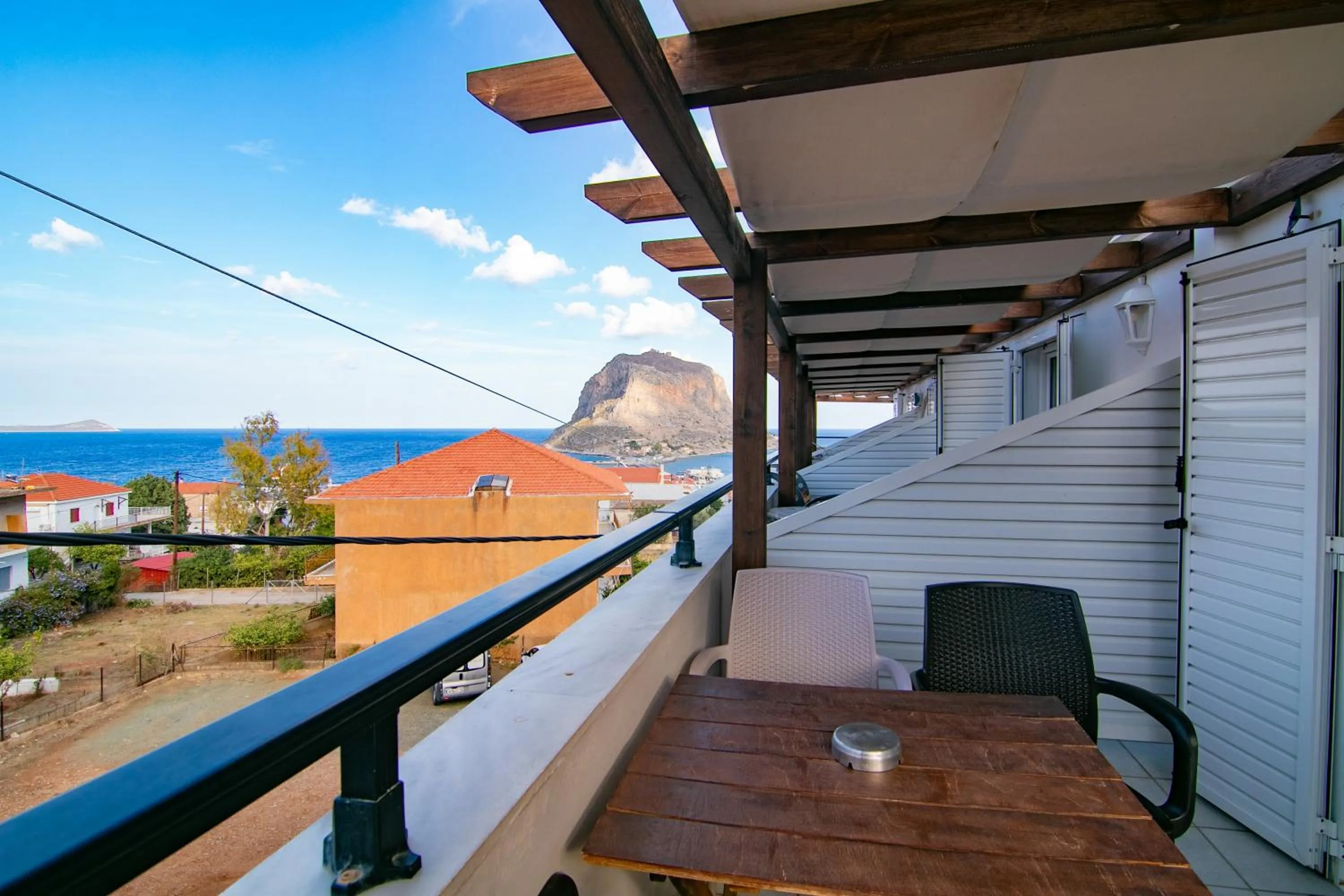 Malvasia Corner Studios - ex Romeo's House