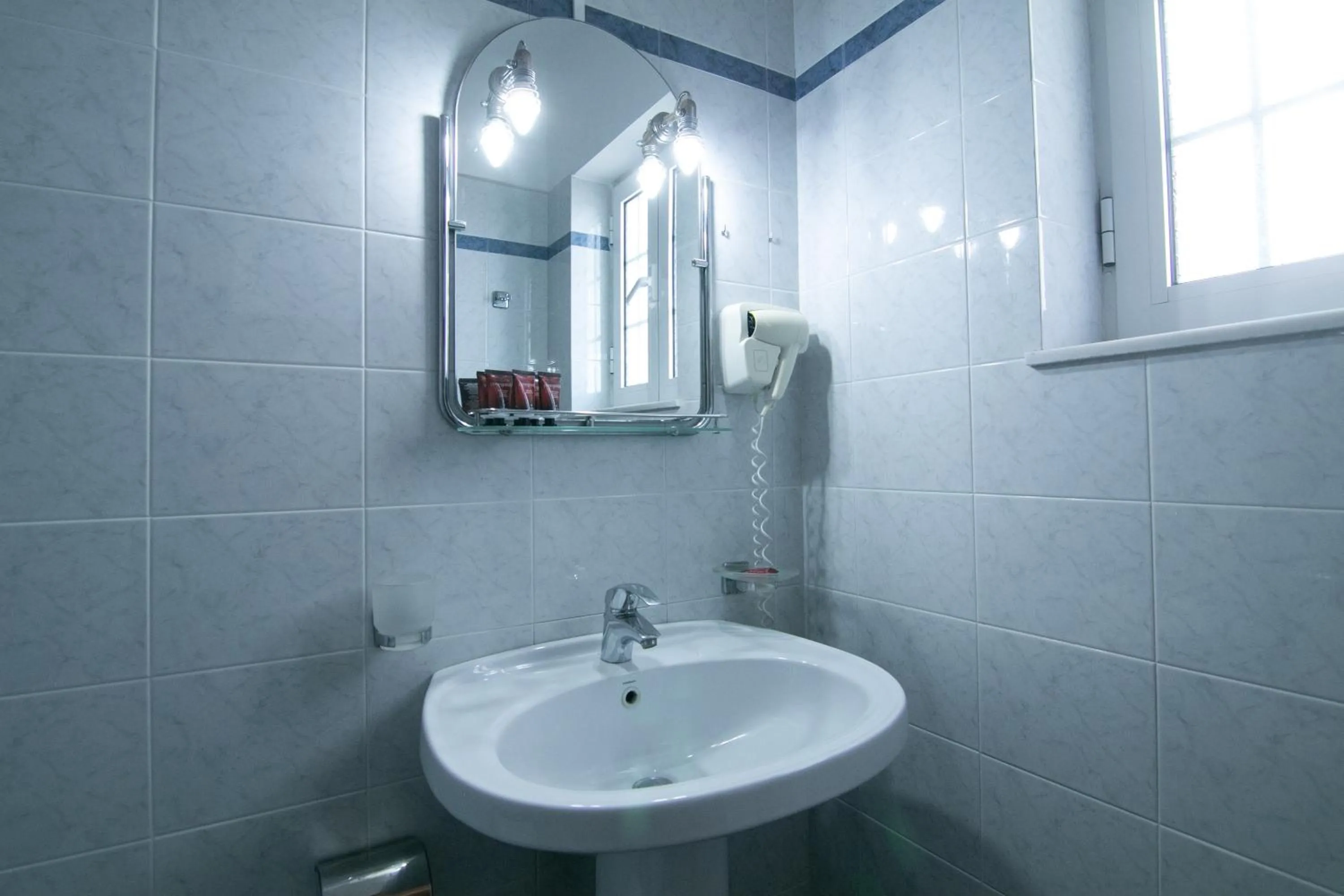 Malvasia Corner Studios - ex Romeo's House