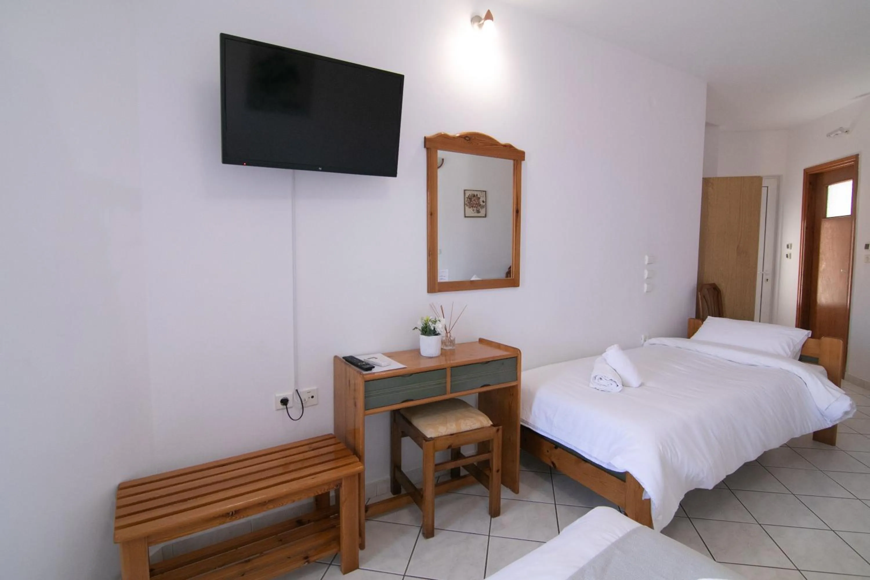 Bed in Malvasia Corner Studios - ex Romeo's House