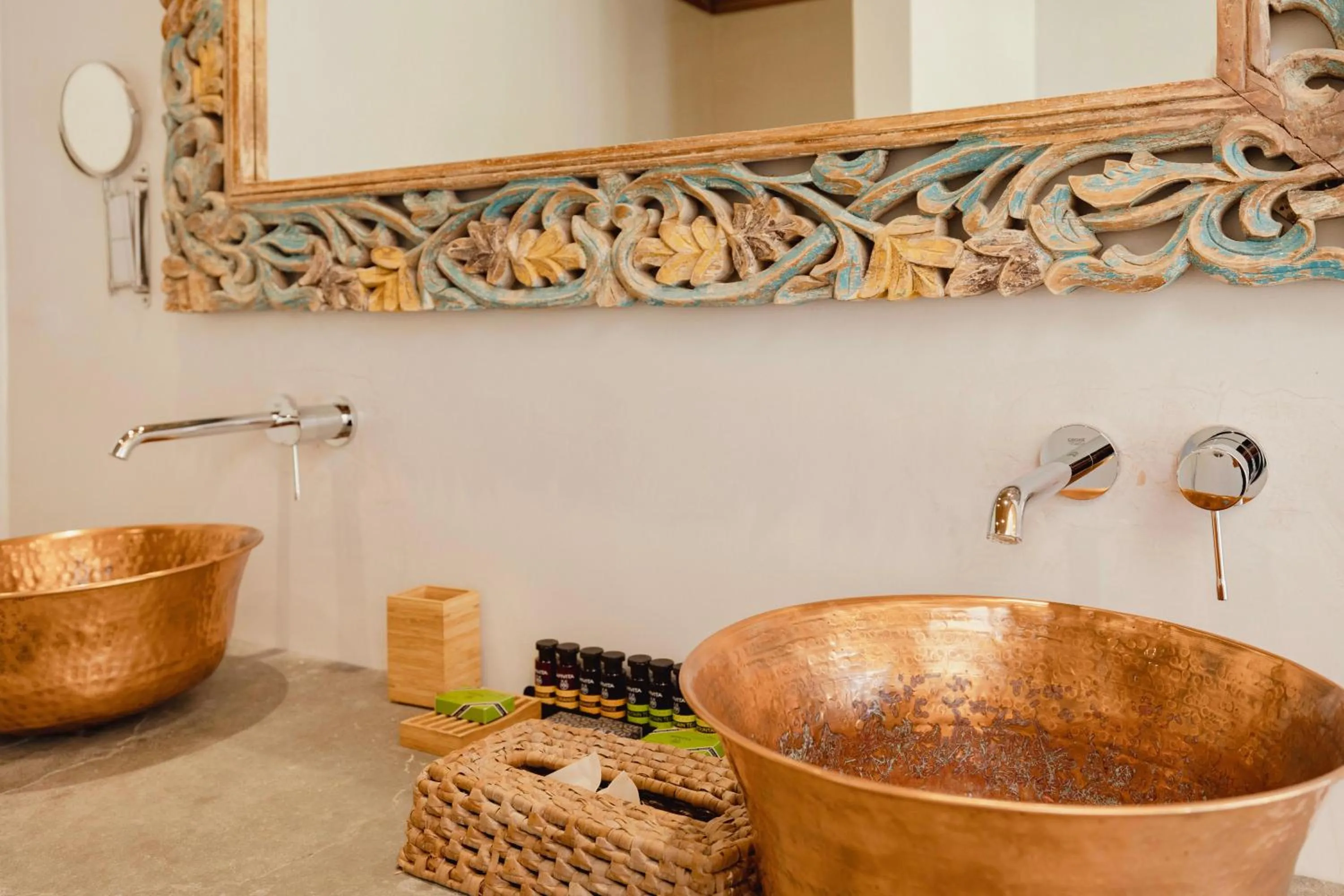 Bathroom in Caesars Gardens Hotel & Spa - Adults Only