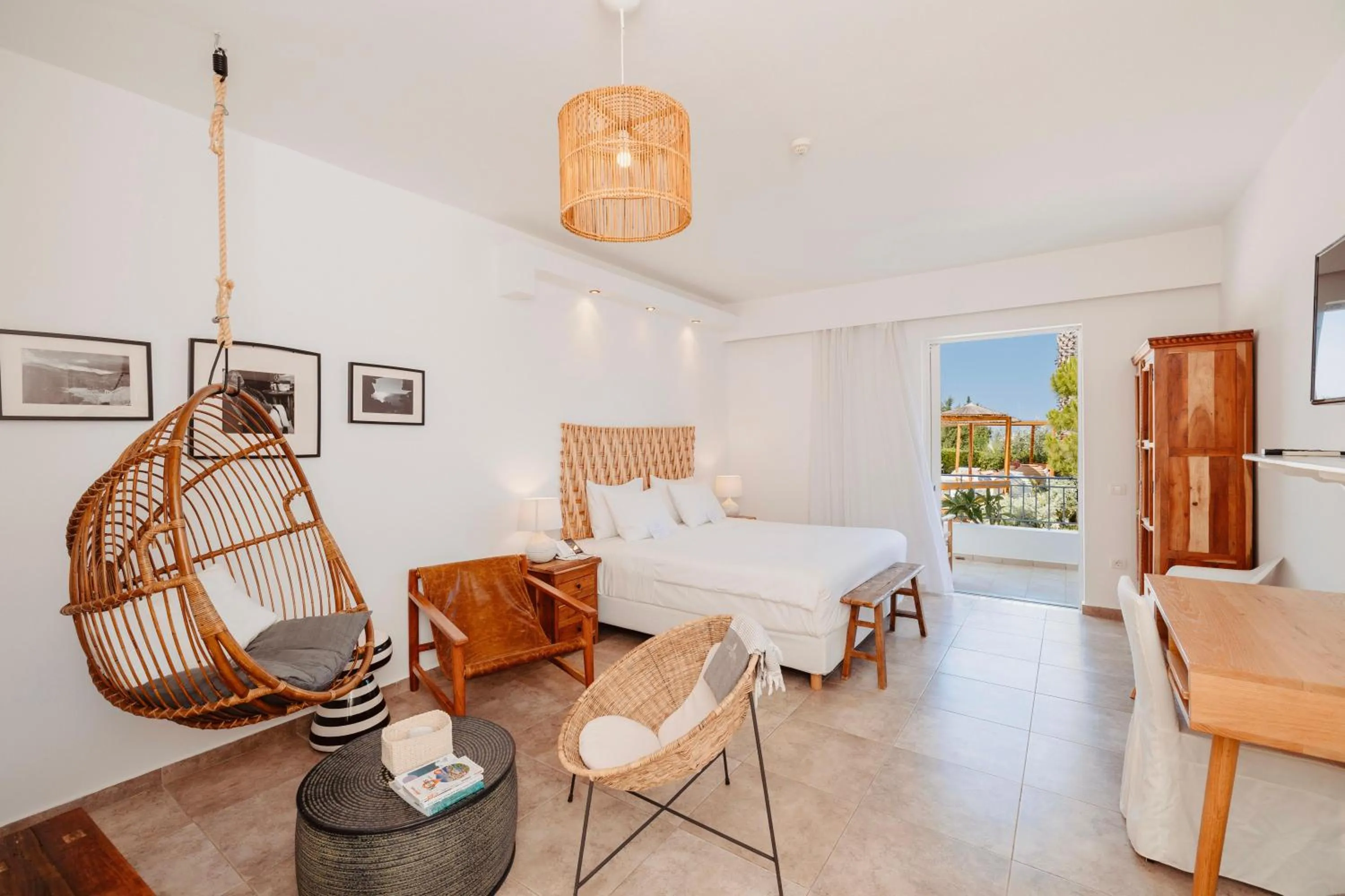 Photo of the whole room, Bed in Caesars Gardens Hotel & Spa - Adults Only