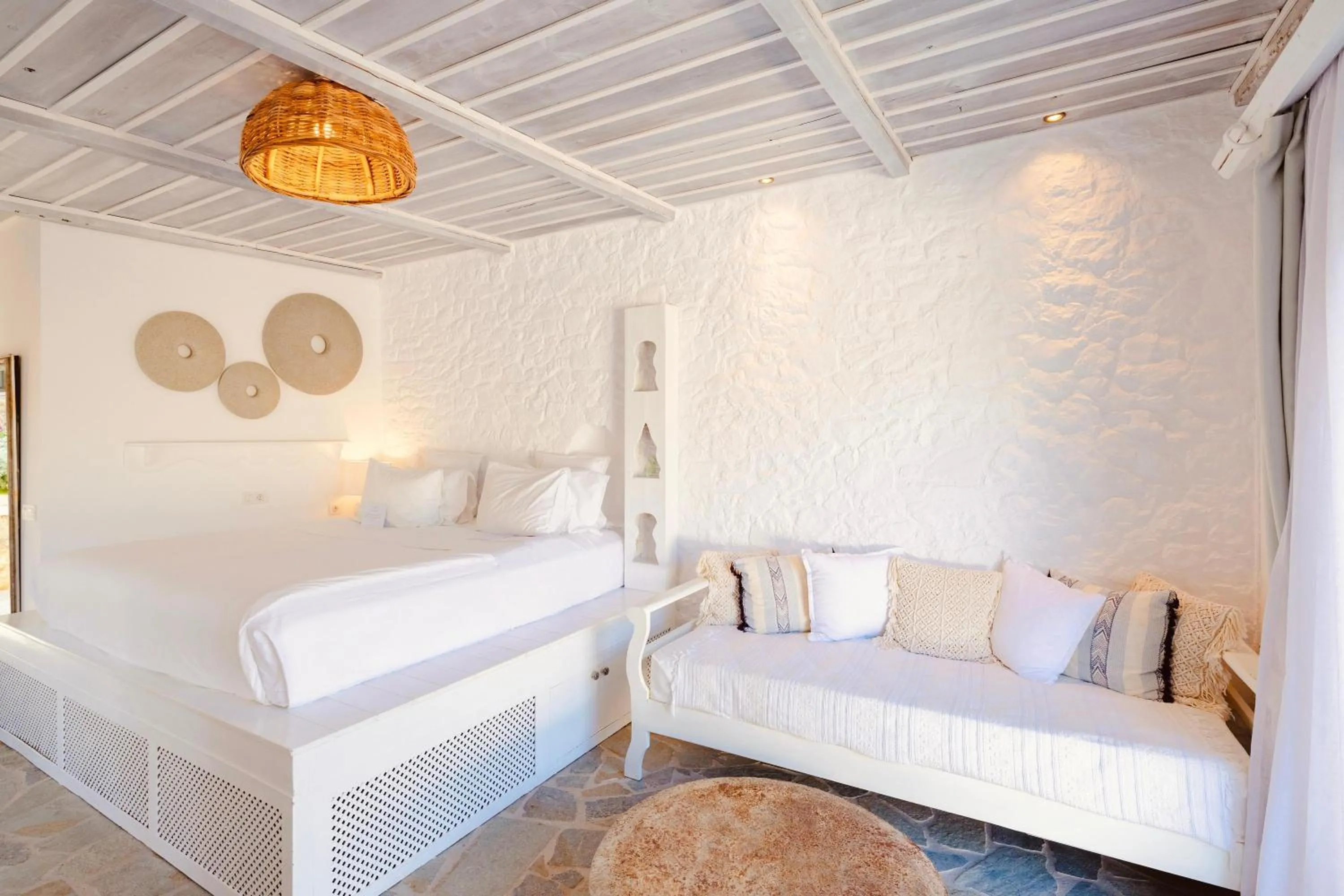 Photo of the whole room, Bed in Caesars Gardens Hotel & Spa - Adults Only