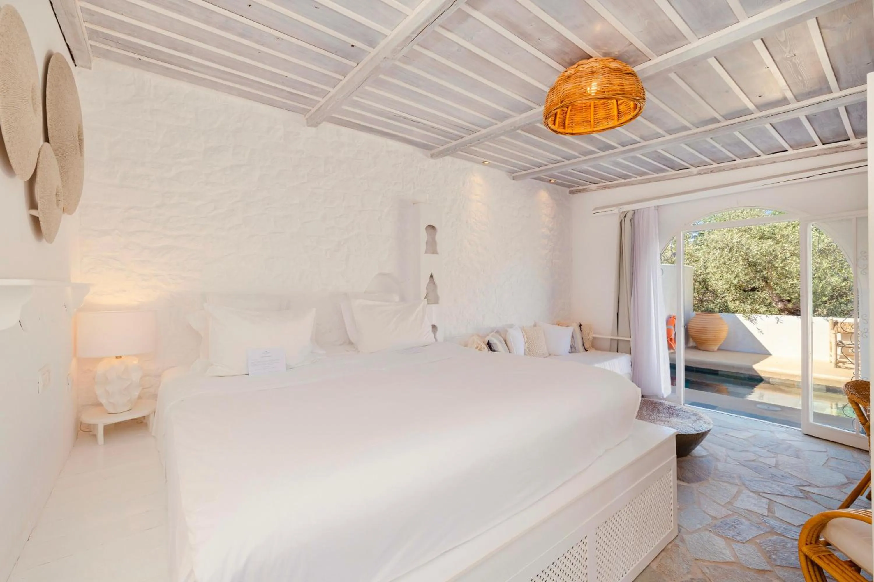 Photo of the whole room, Bed in Caesars Gardens Hotel & Spa - Adults Only