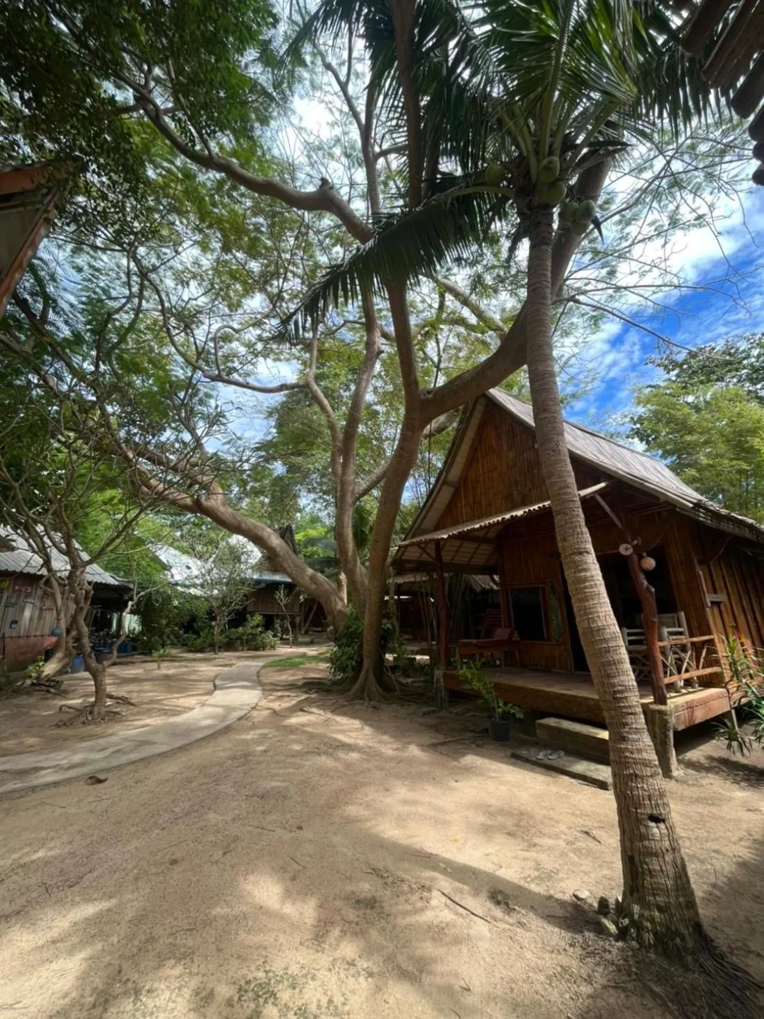 Property building in Sanctuary Lanta