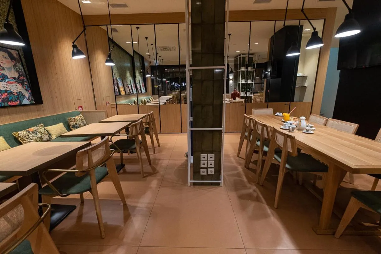 Lounge or bar in Democritus