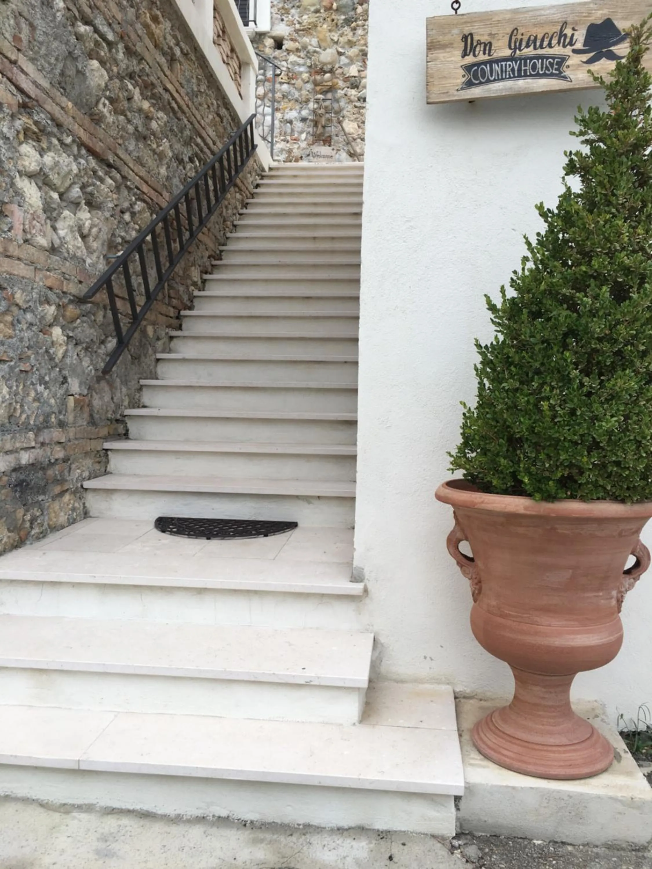 Facade/entrance in Don Giacchì Country House