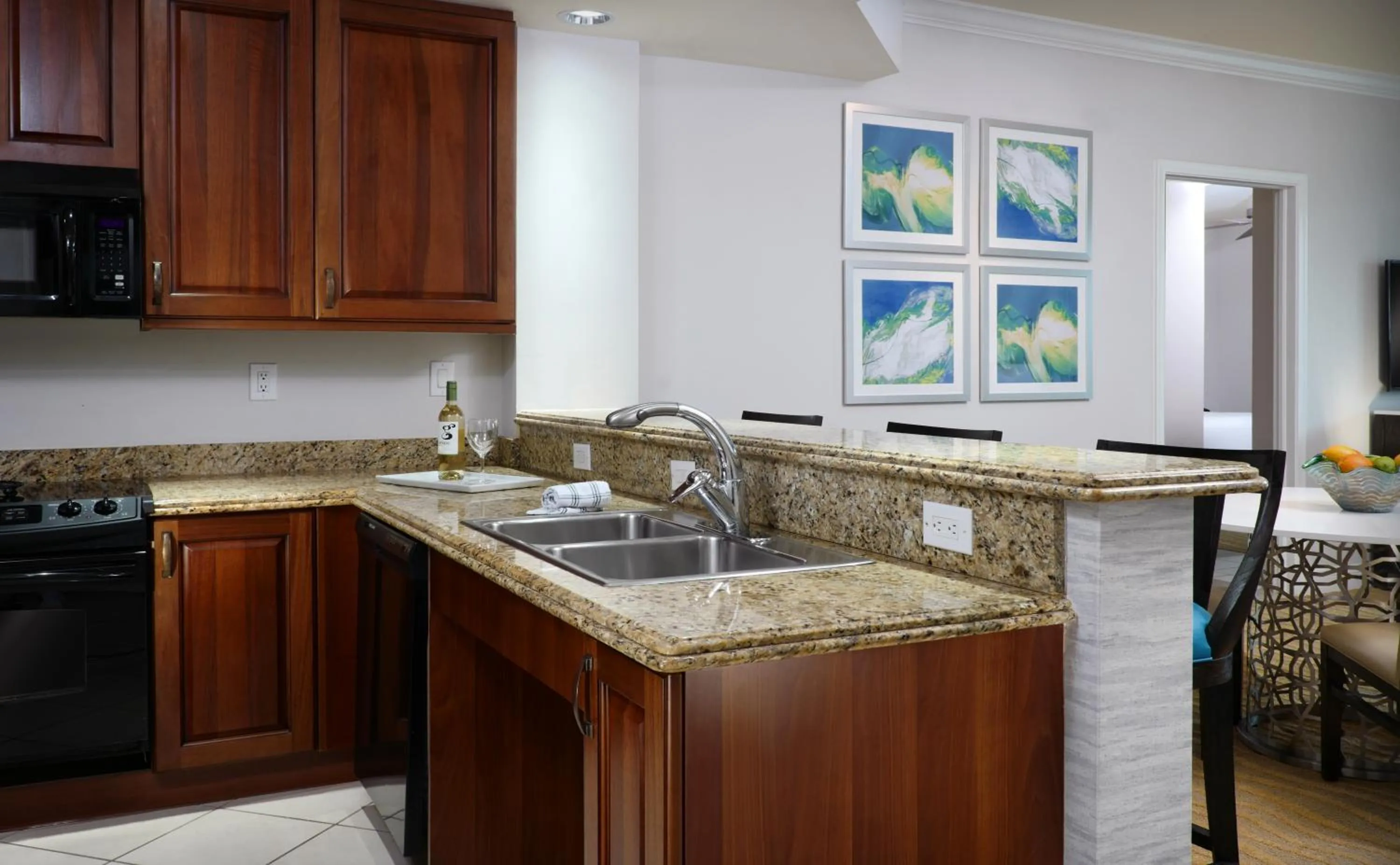 Kitchen or kitchenette in Naples Bay Resort and Marina