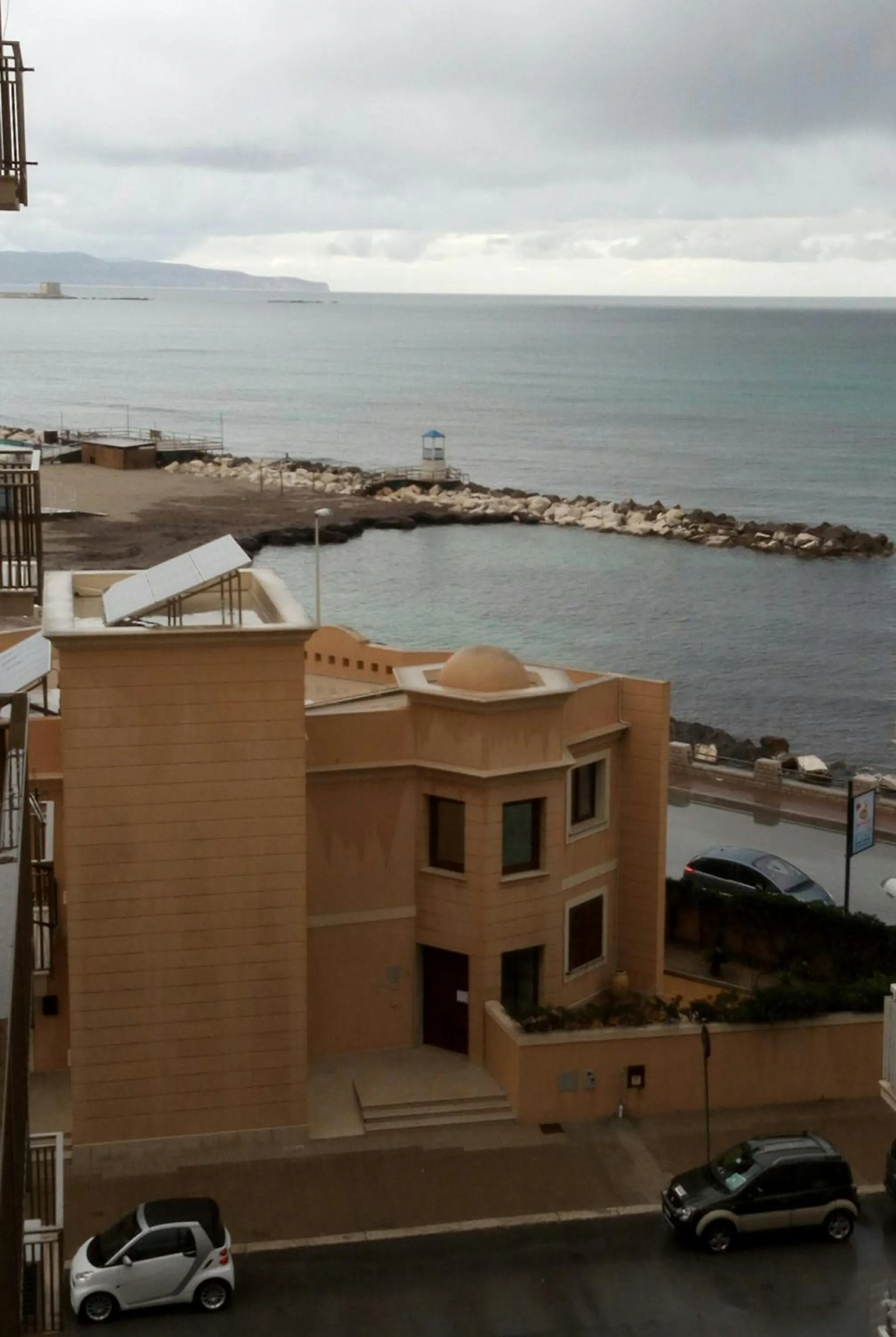 Property building in B&B Mariupol