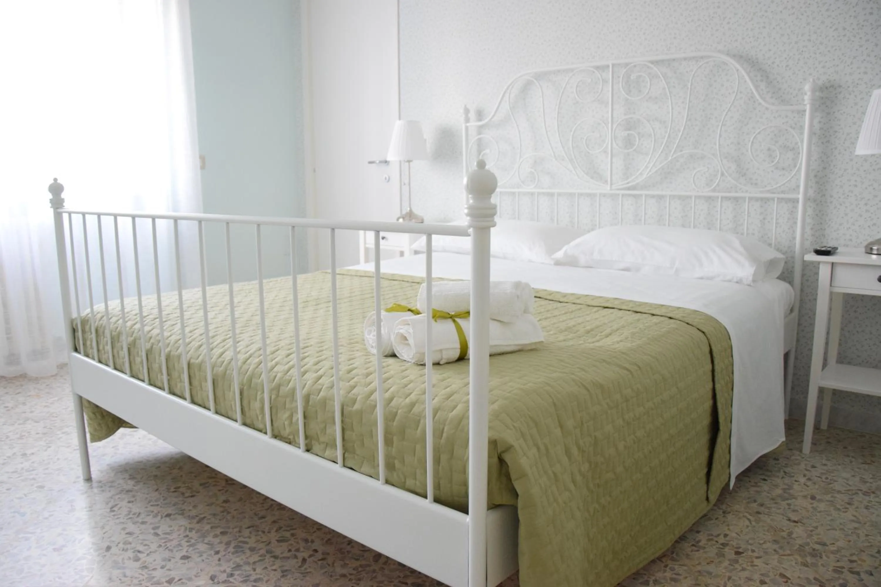 Decorative detail, Bed in San Lorenzo