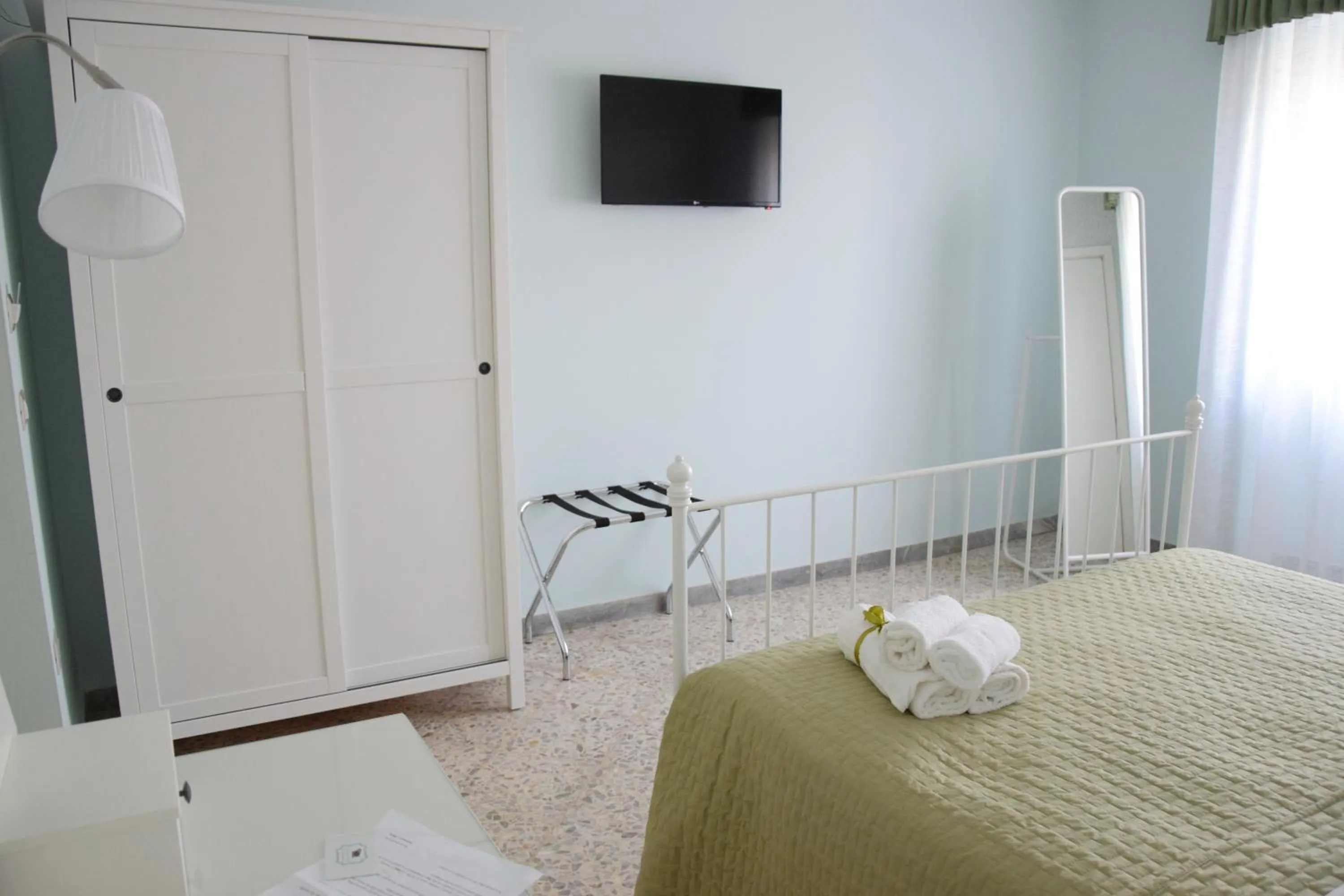 Decorative detail, Bed in San Lorenzo