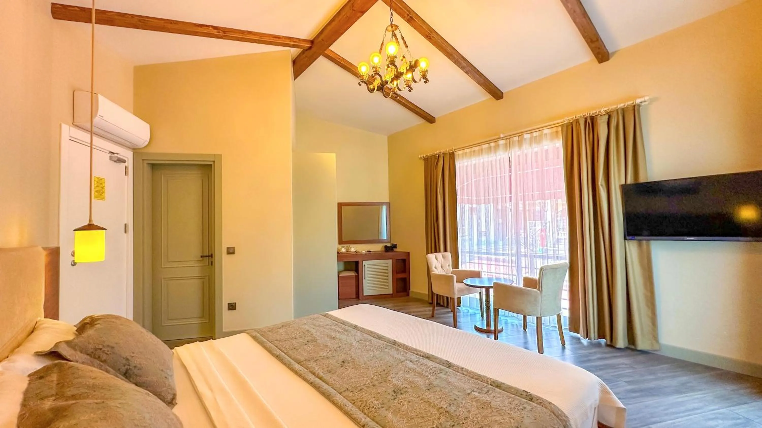 Bed in Göcek Centre Hotel