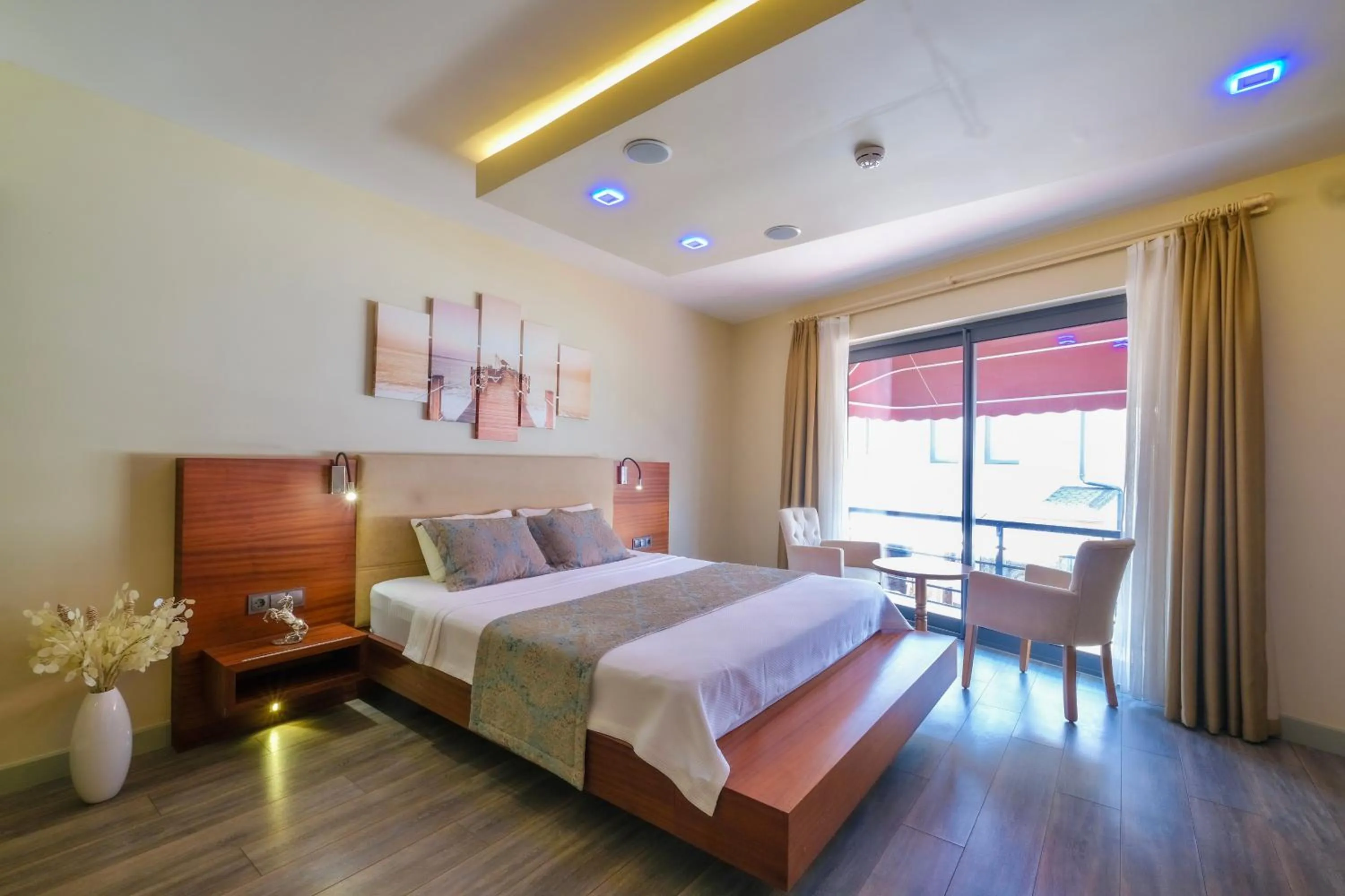 Bed in Göcek Centre Hotel