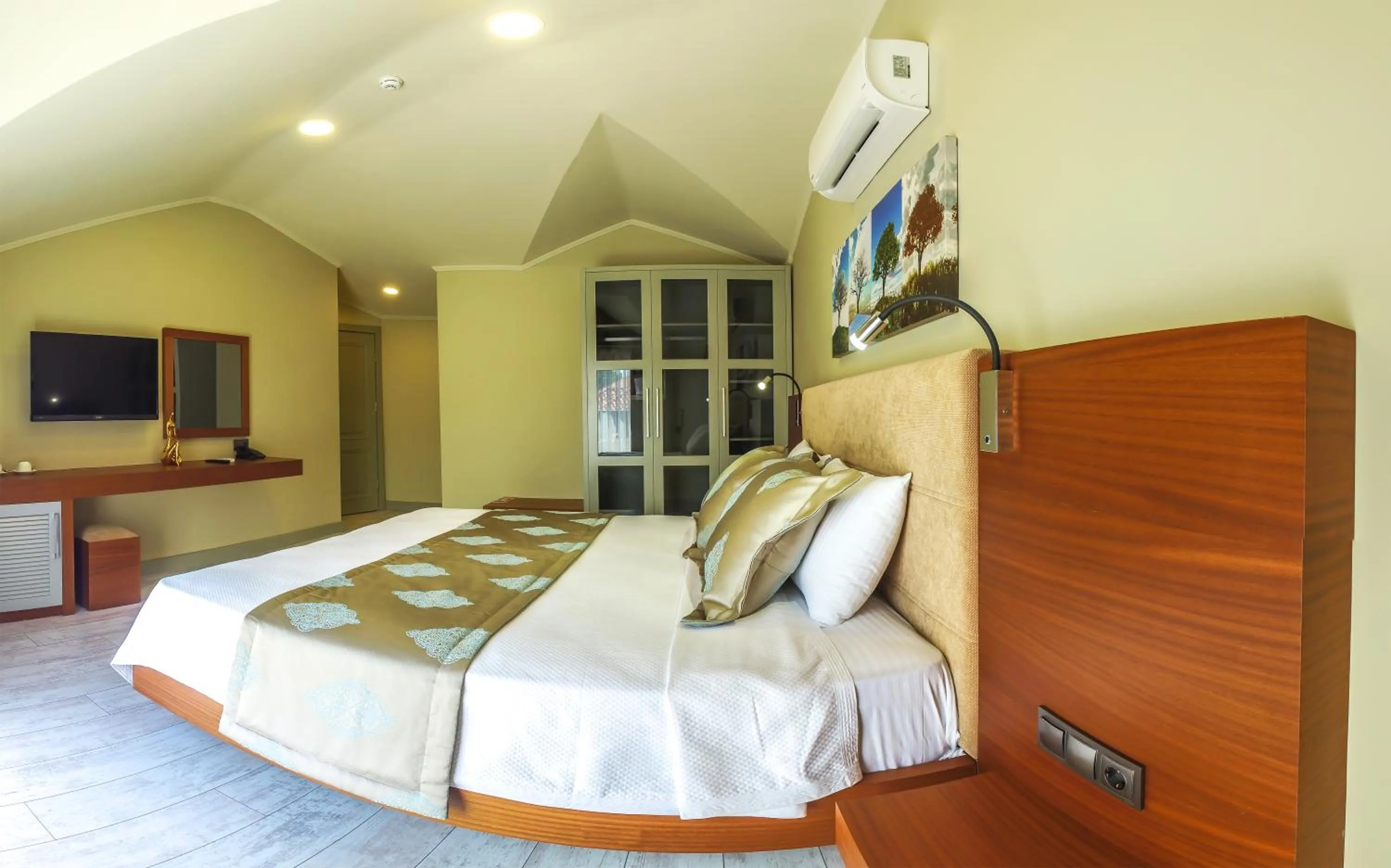 Bed in Göcek Centre Hotel