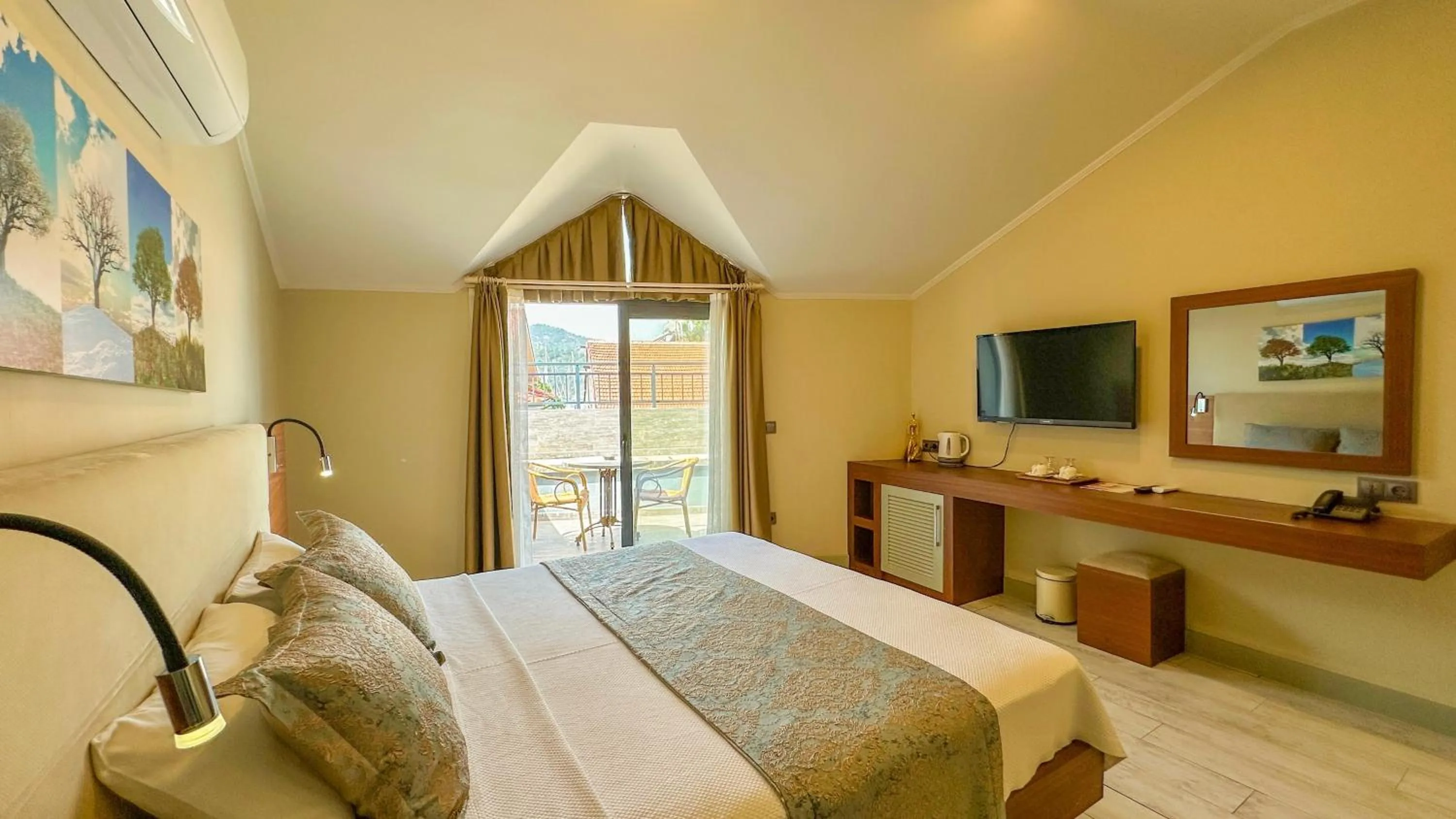 Bed in Göcek Centre Hotel