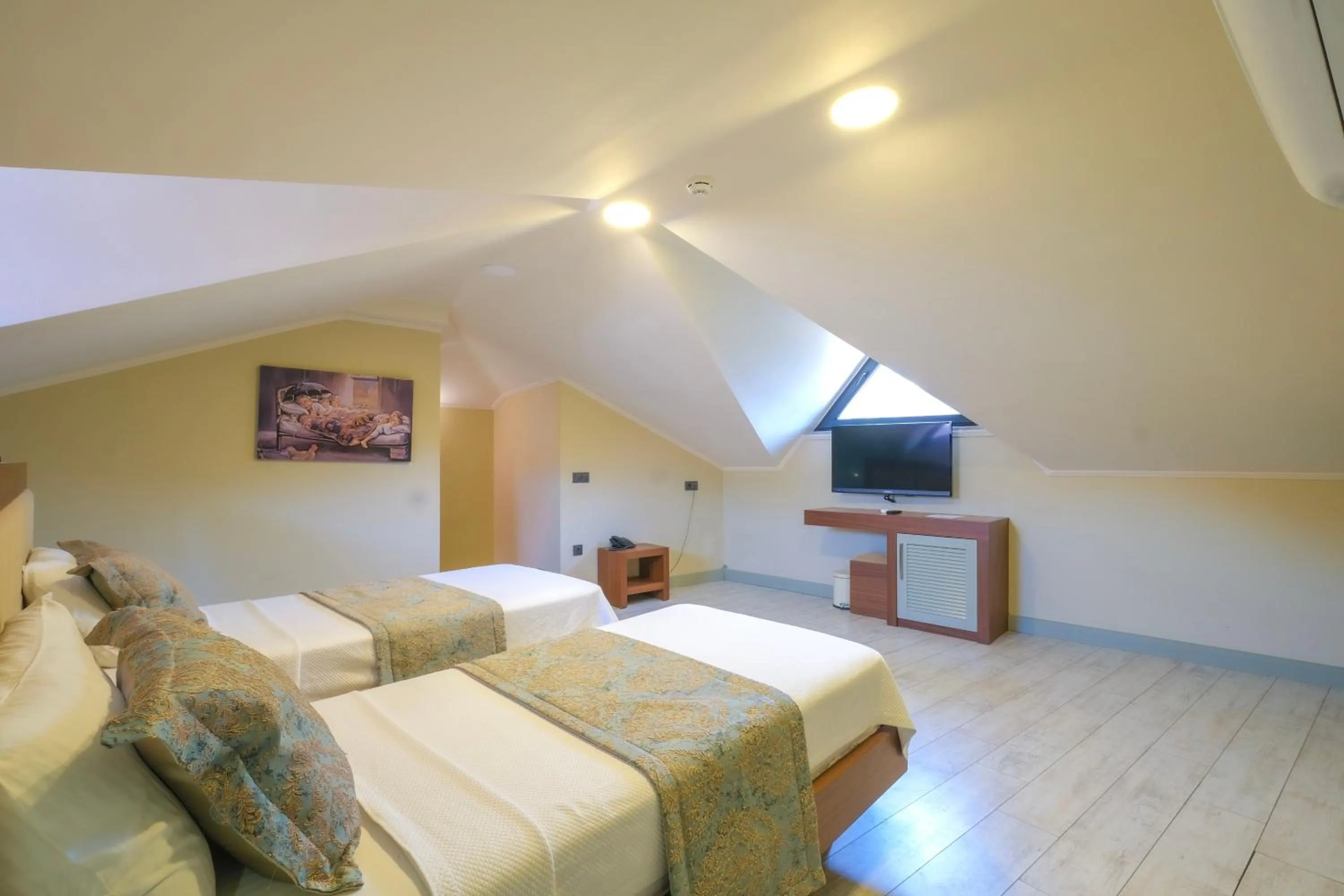 Bed in Göcek Centre Hotel