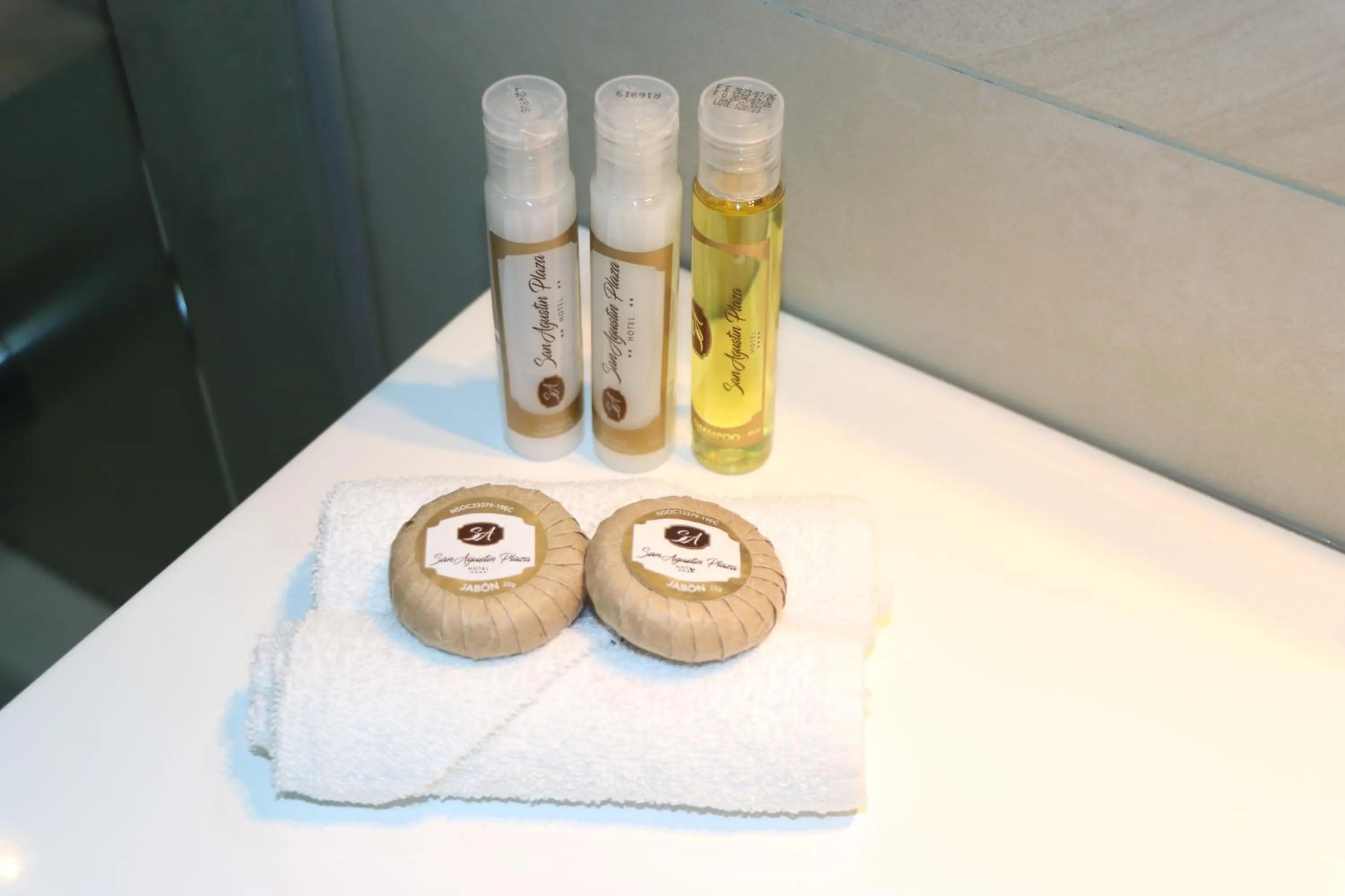 Bathroom in Hotel San Agustin Plaza