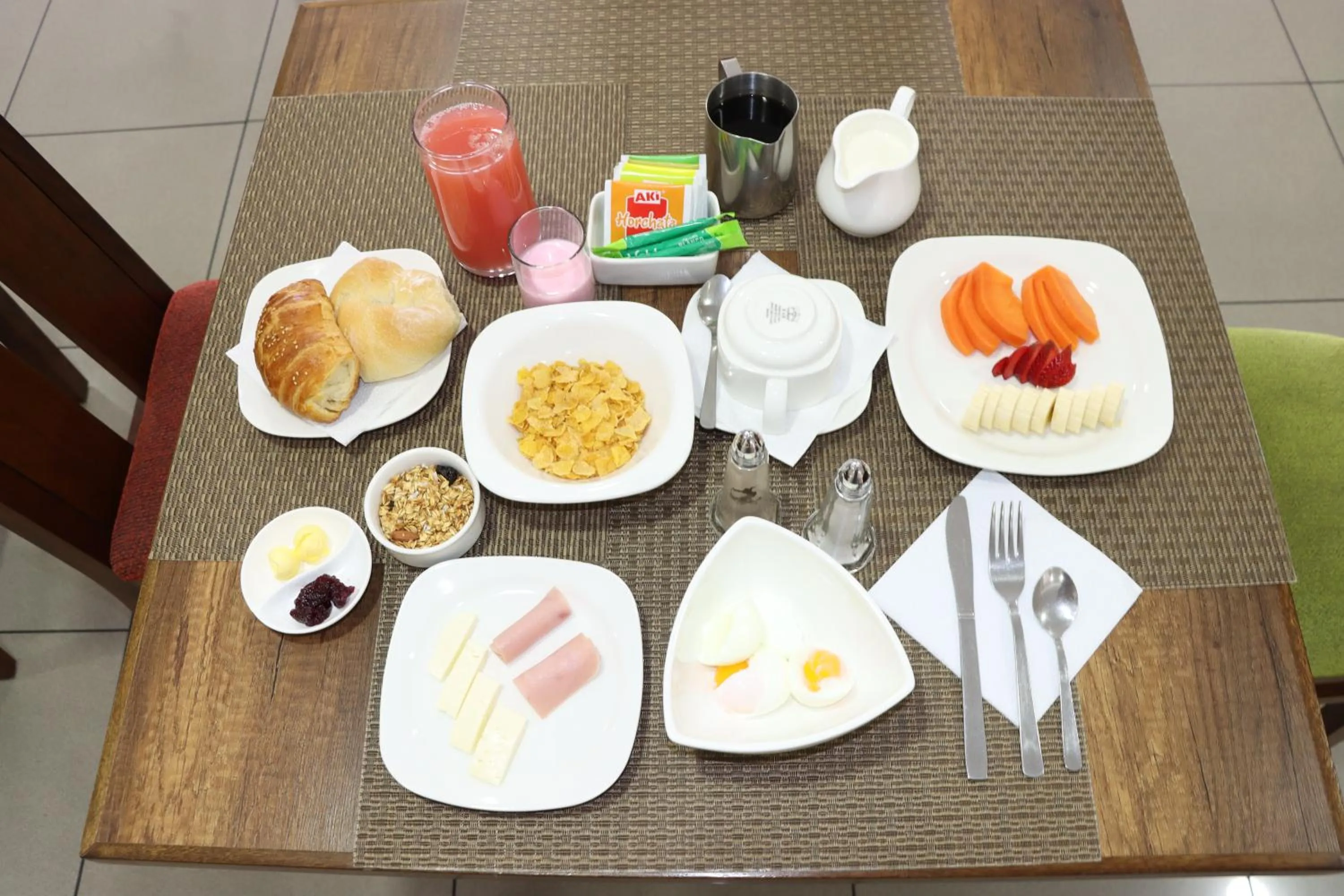 Food and drinks in Hotel San Agustin Plaza