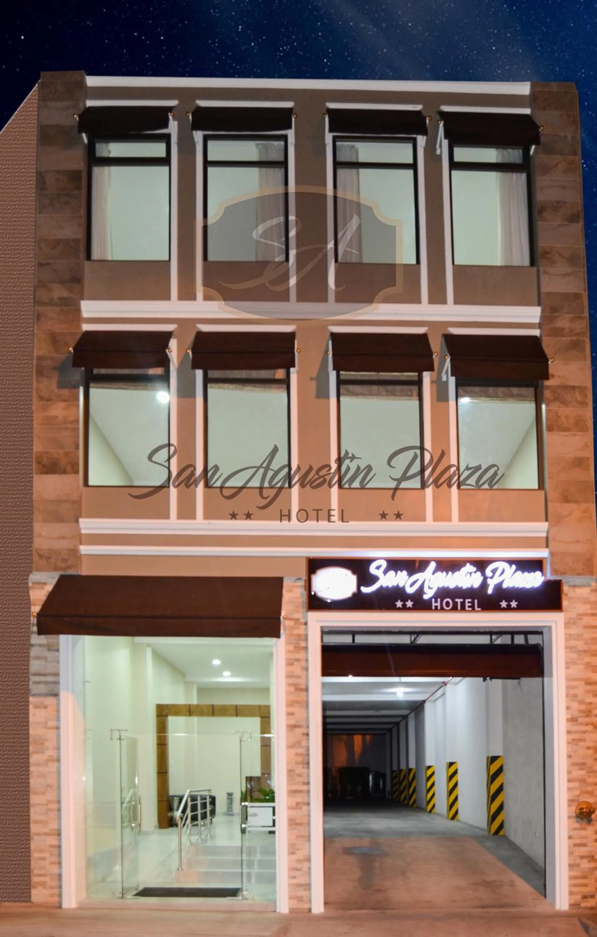 Facade/entrance in Hotel San Agustin Plaza