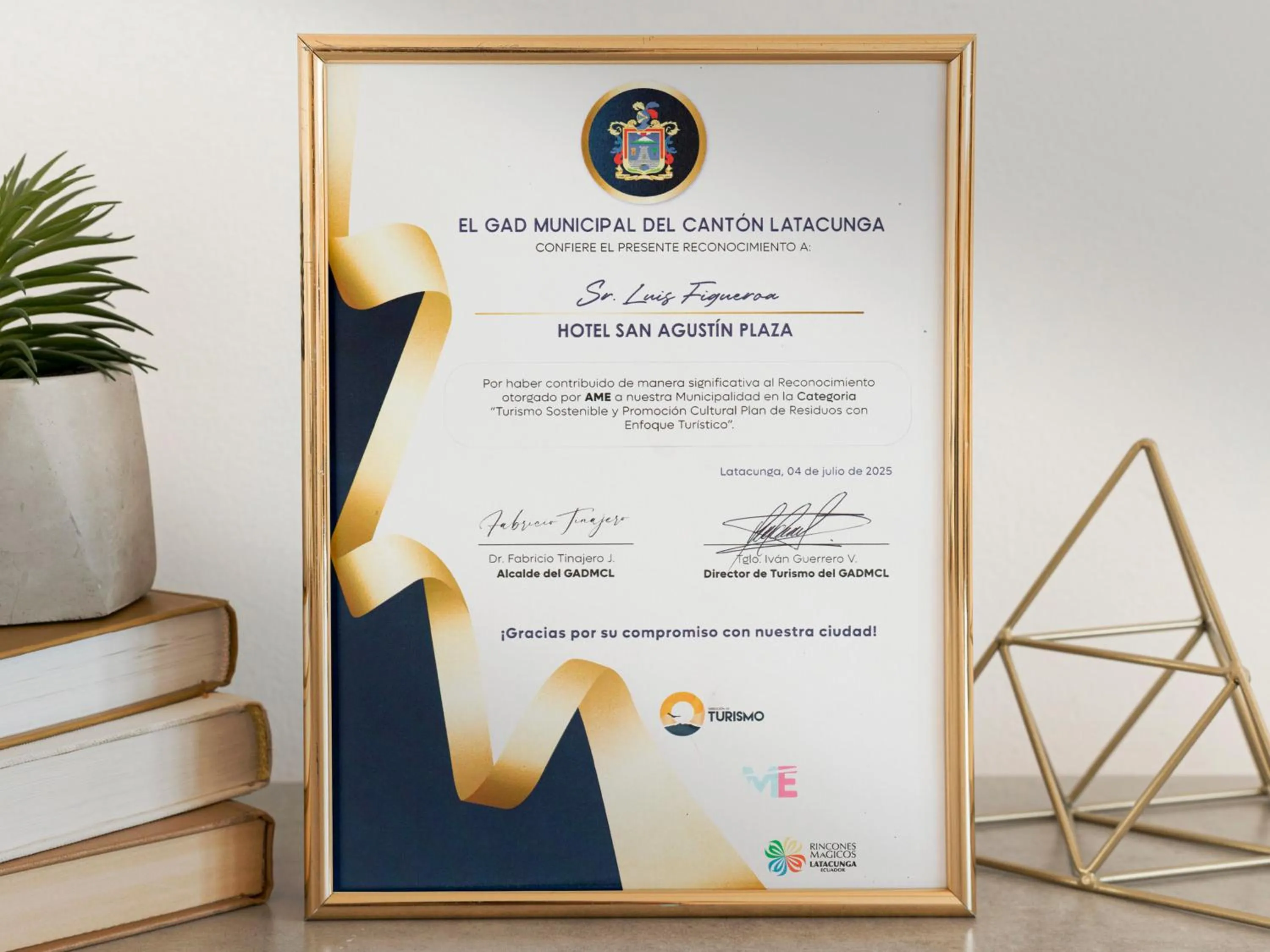 Logo/Certificate/Sign in Hotel San Agustin Plaza