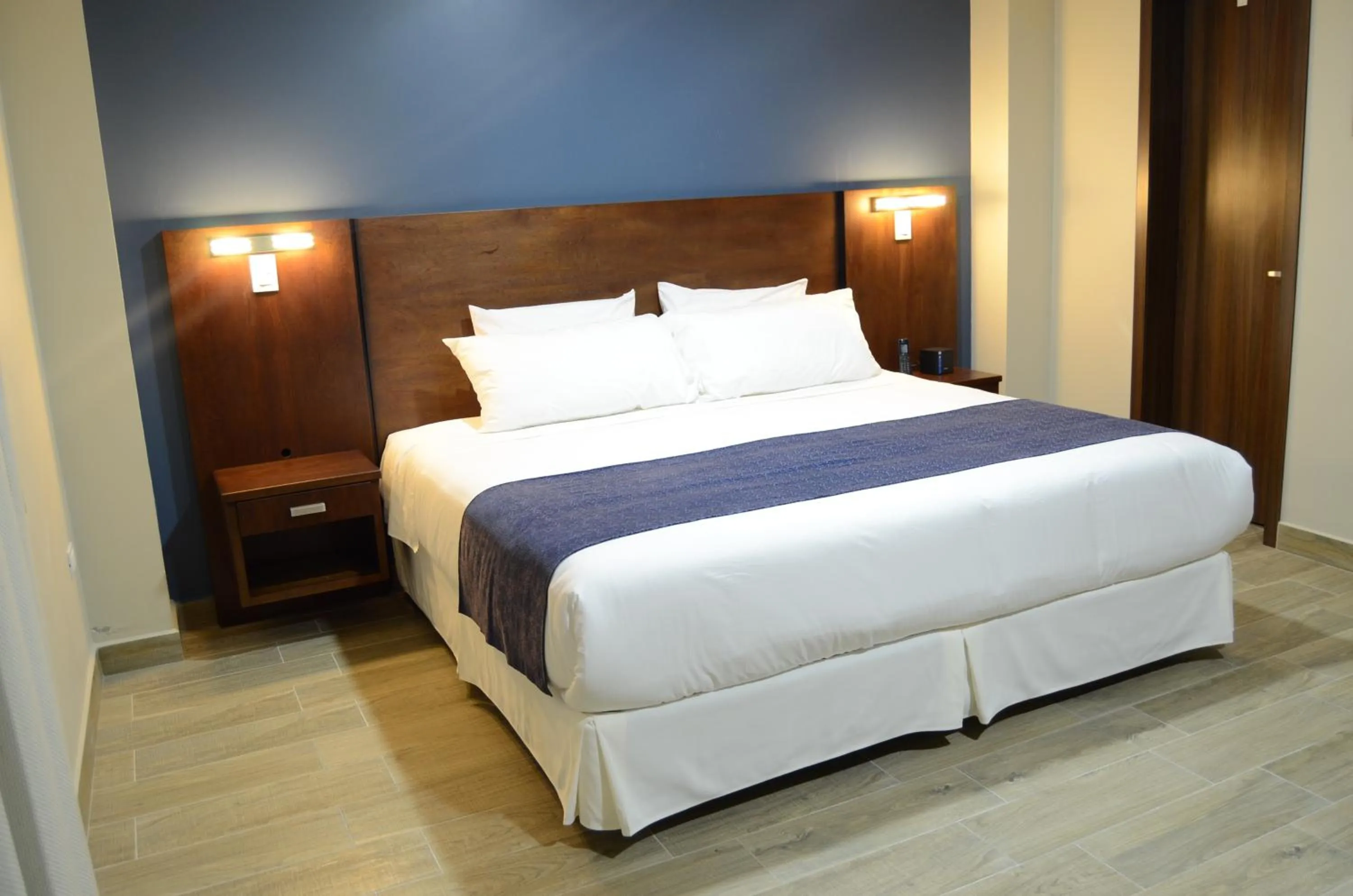 Photo of the whole room, Bed in Hotel San Agustin Plaza