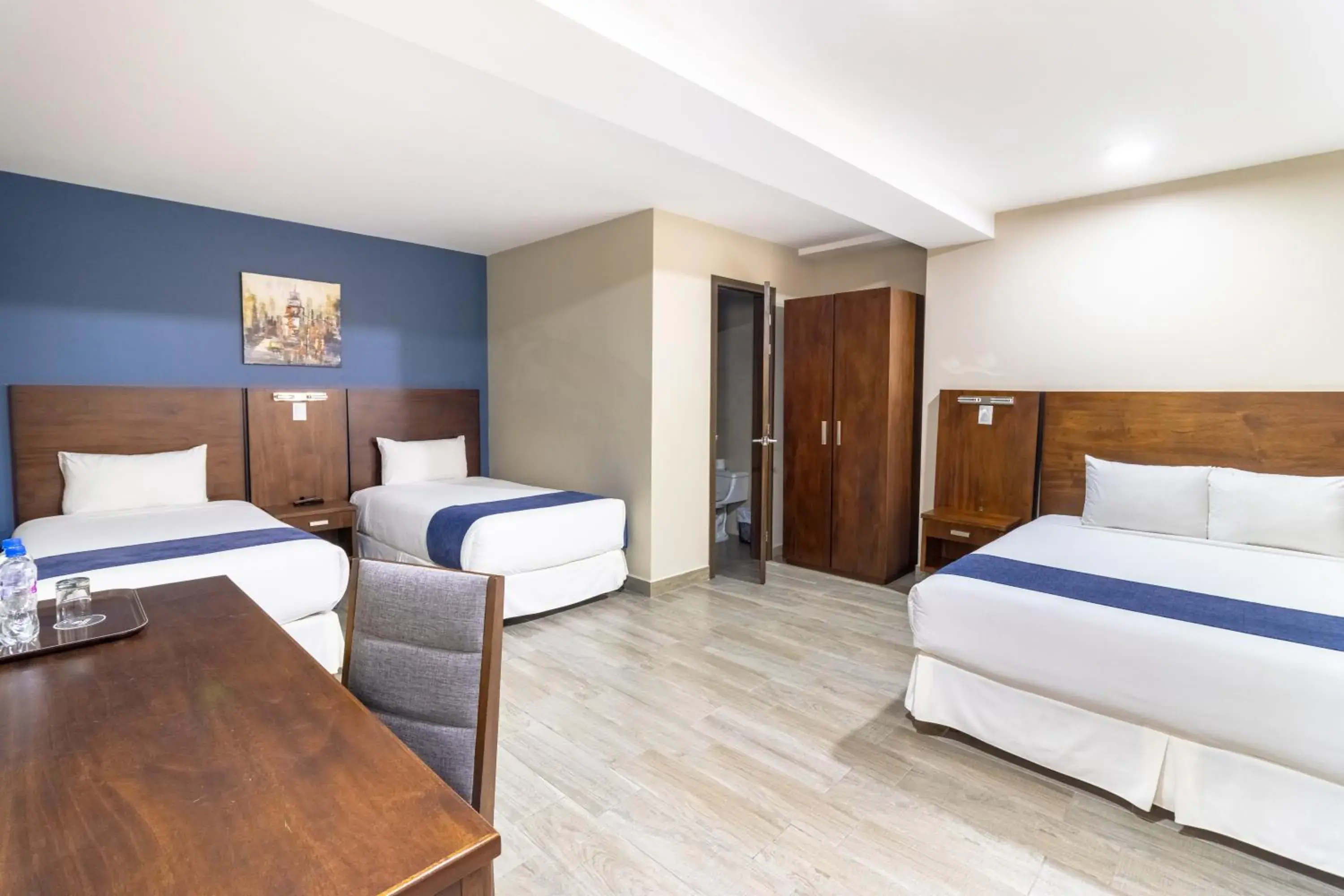 Deluxe Family Room in Hotel San Agustin Plaza Deluxe Family Room in Hotel San Agustin Plaza