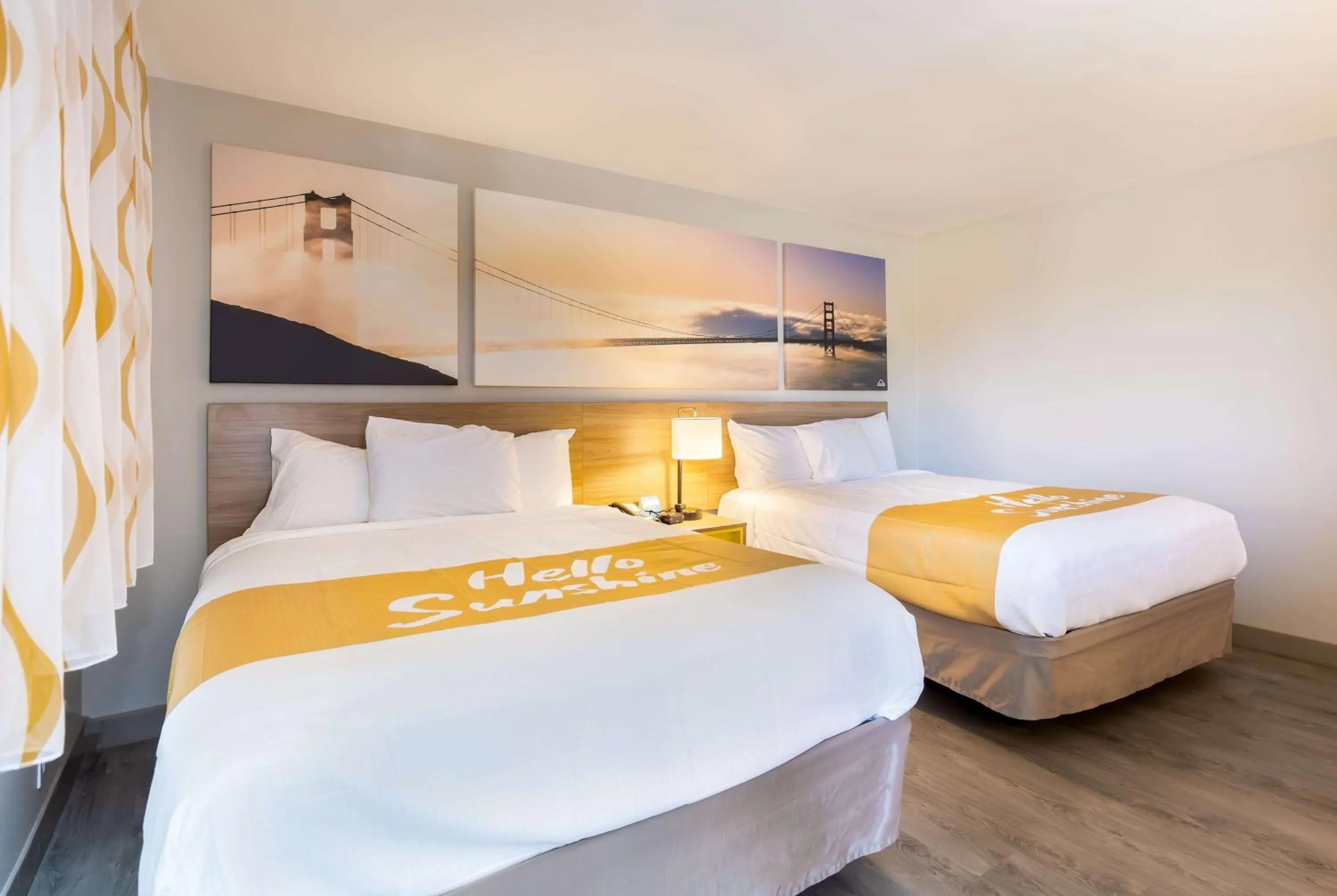 Photo of the whole room, Bed in Days Inn by Wyndham Red Bluff