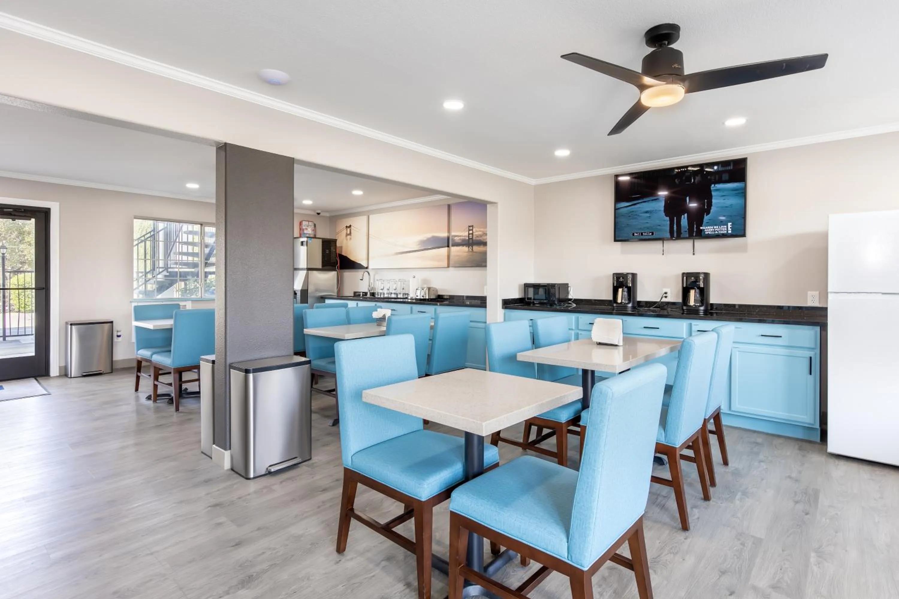 Breakfast in Days Inn by Wyndham Red Bluff