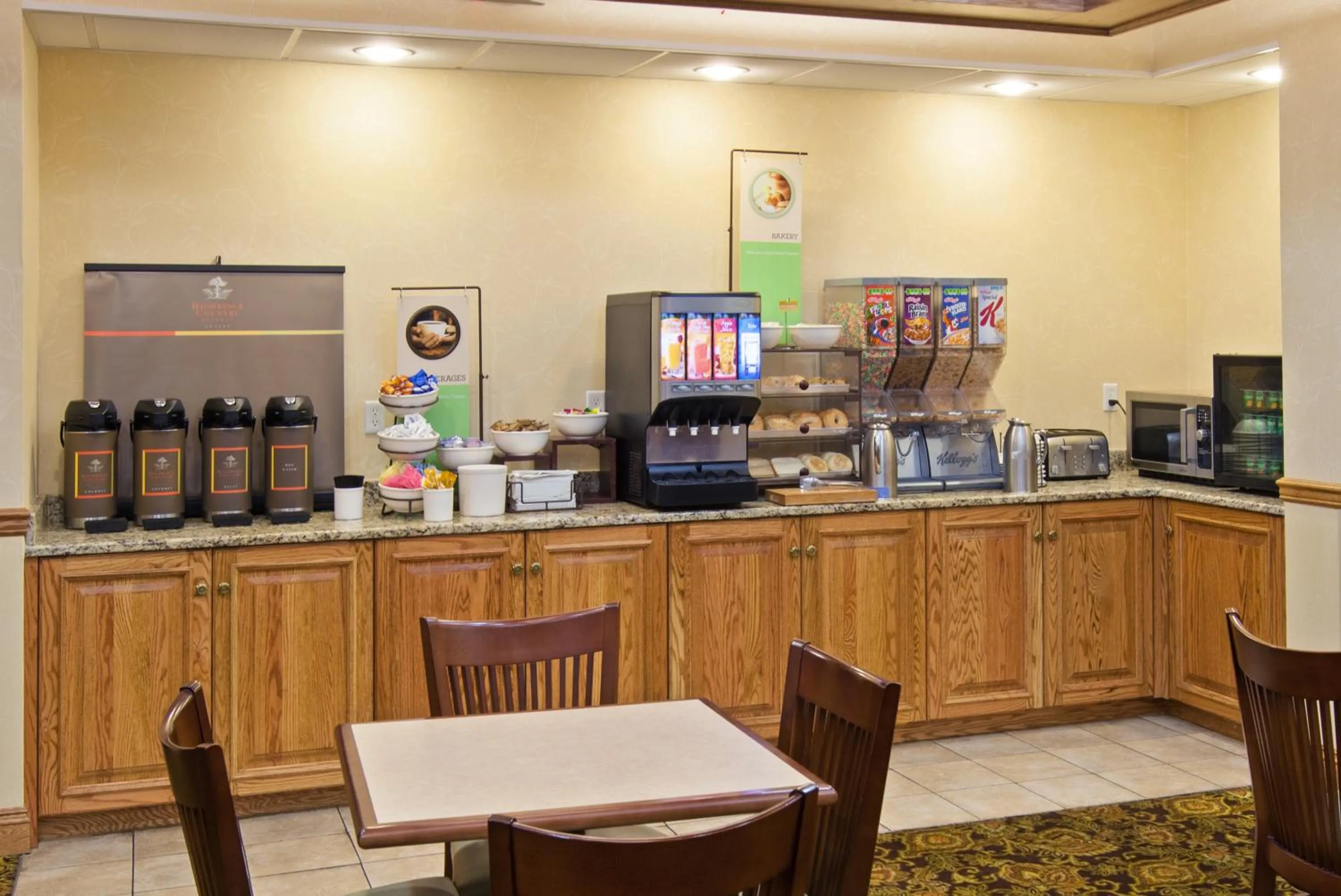 Restaurant/places to eat in Quality Inn & Suites