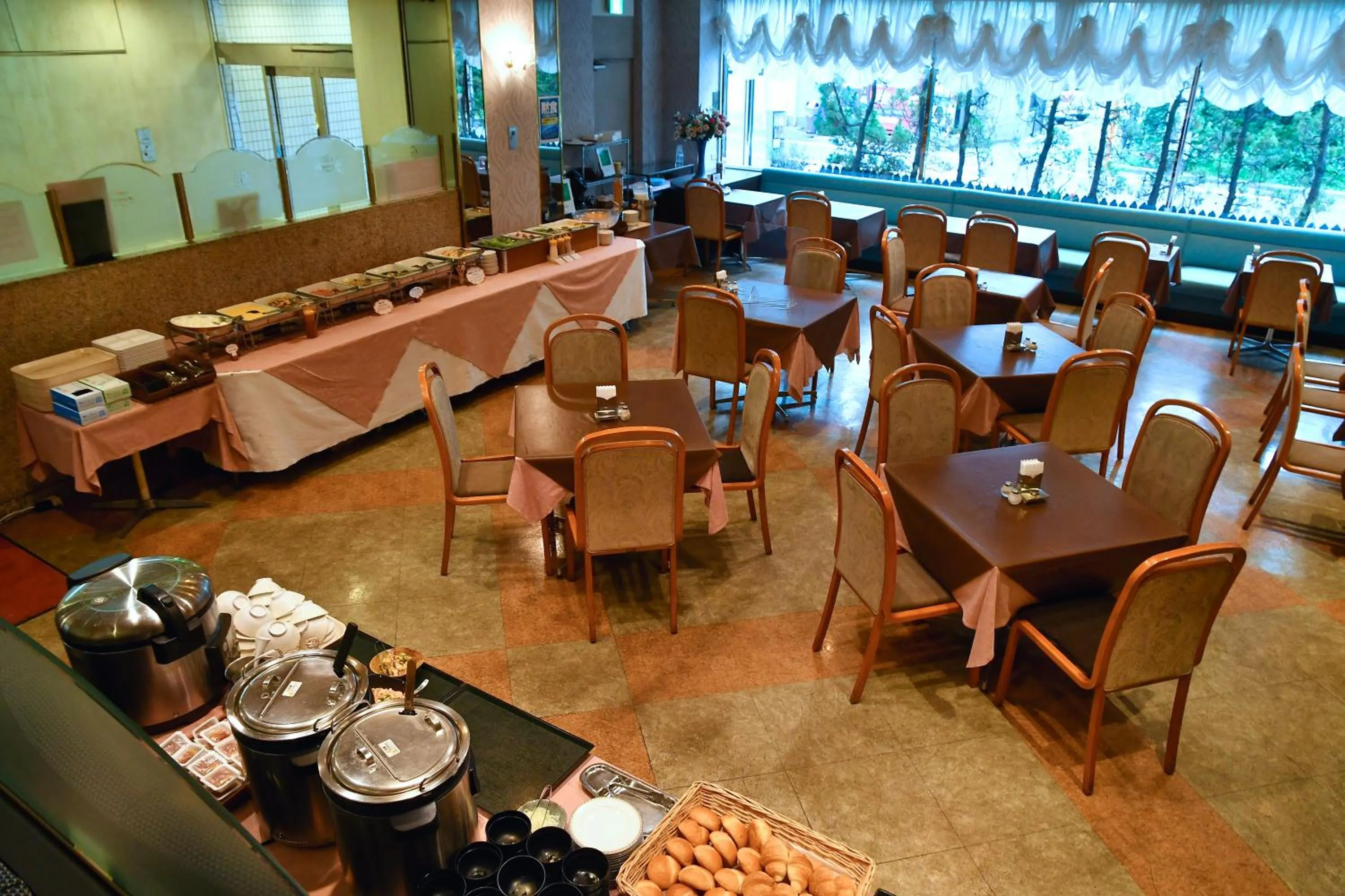 Restaurant/places to eat in Hotel Listel Shinjuku
