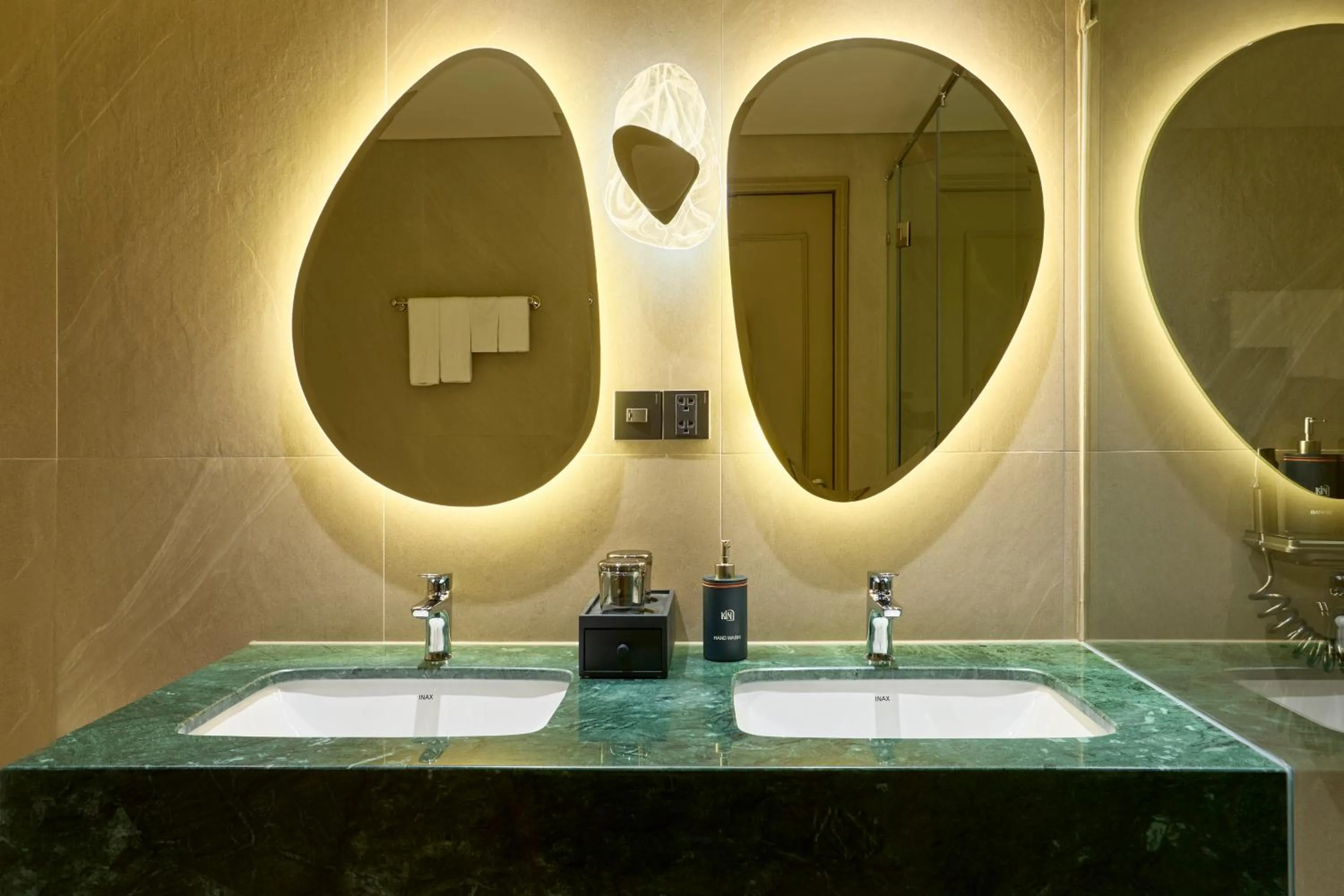 Bathroom in KiN Hotel Ly Tu Trong Edition