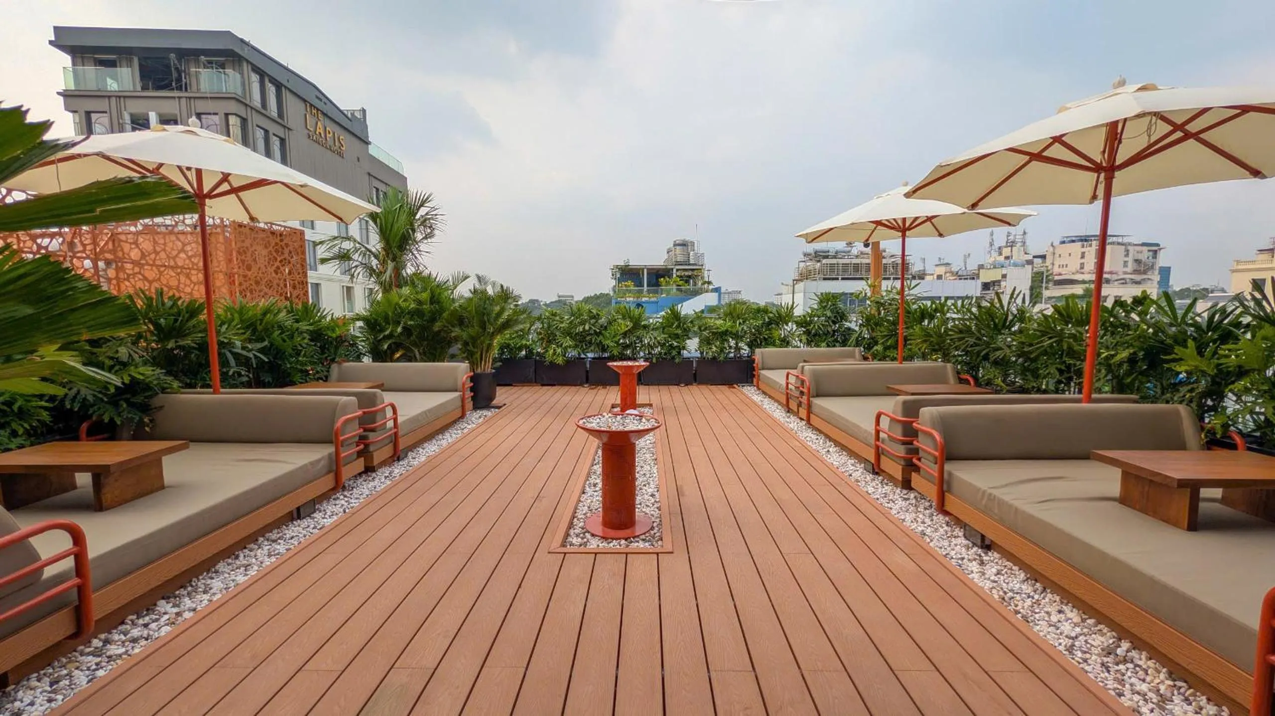 Lounge or bar in KiN Hotel Ly Tu Trong Edition