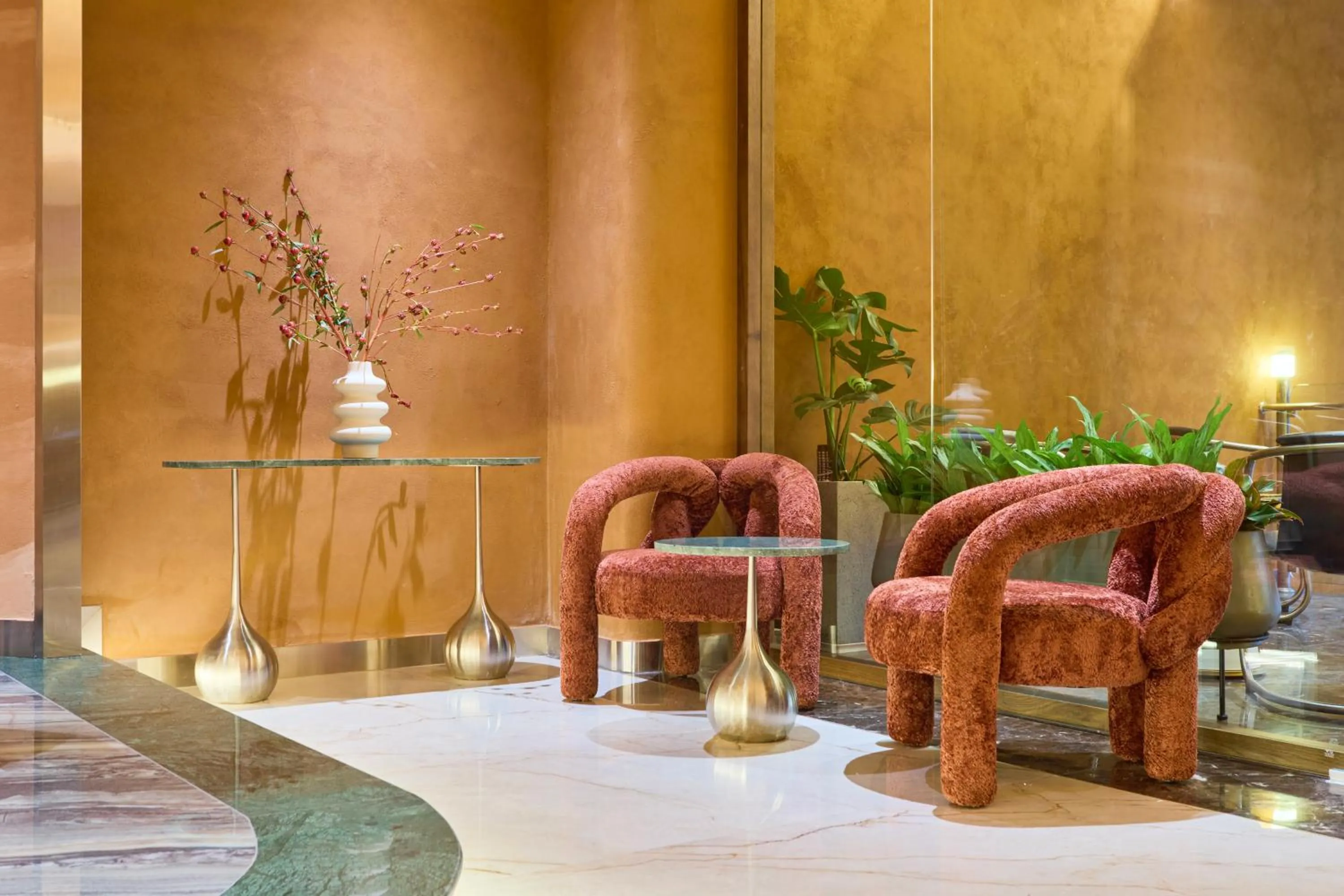 Lobby or reception in KiN Hotel Ly Tu Trong Edition