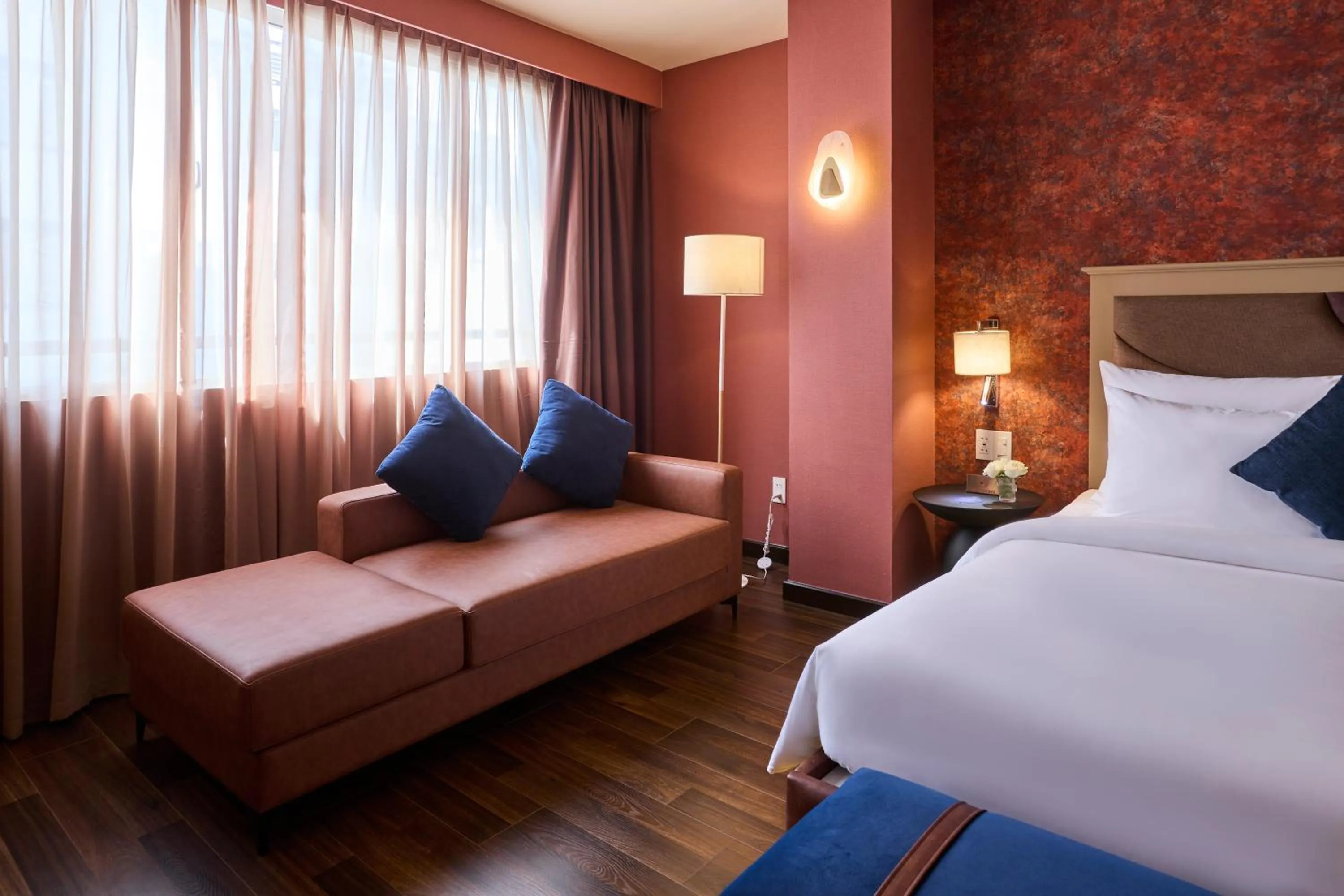 Seating area, Bed in KiN Hotel Ly Tu Trong Edition