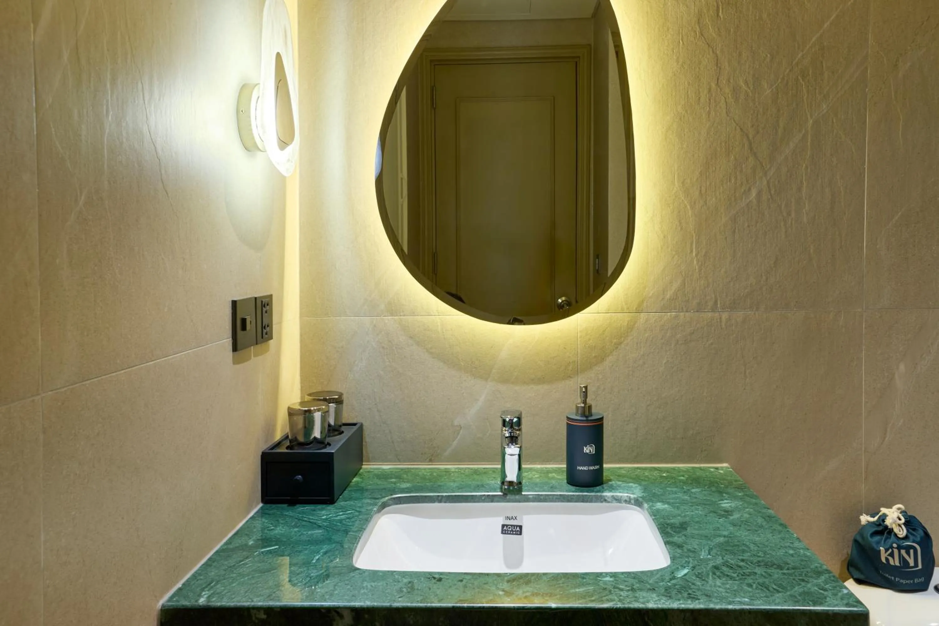 Bathroom in KiN Hotel Ly Tu Trong Edition