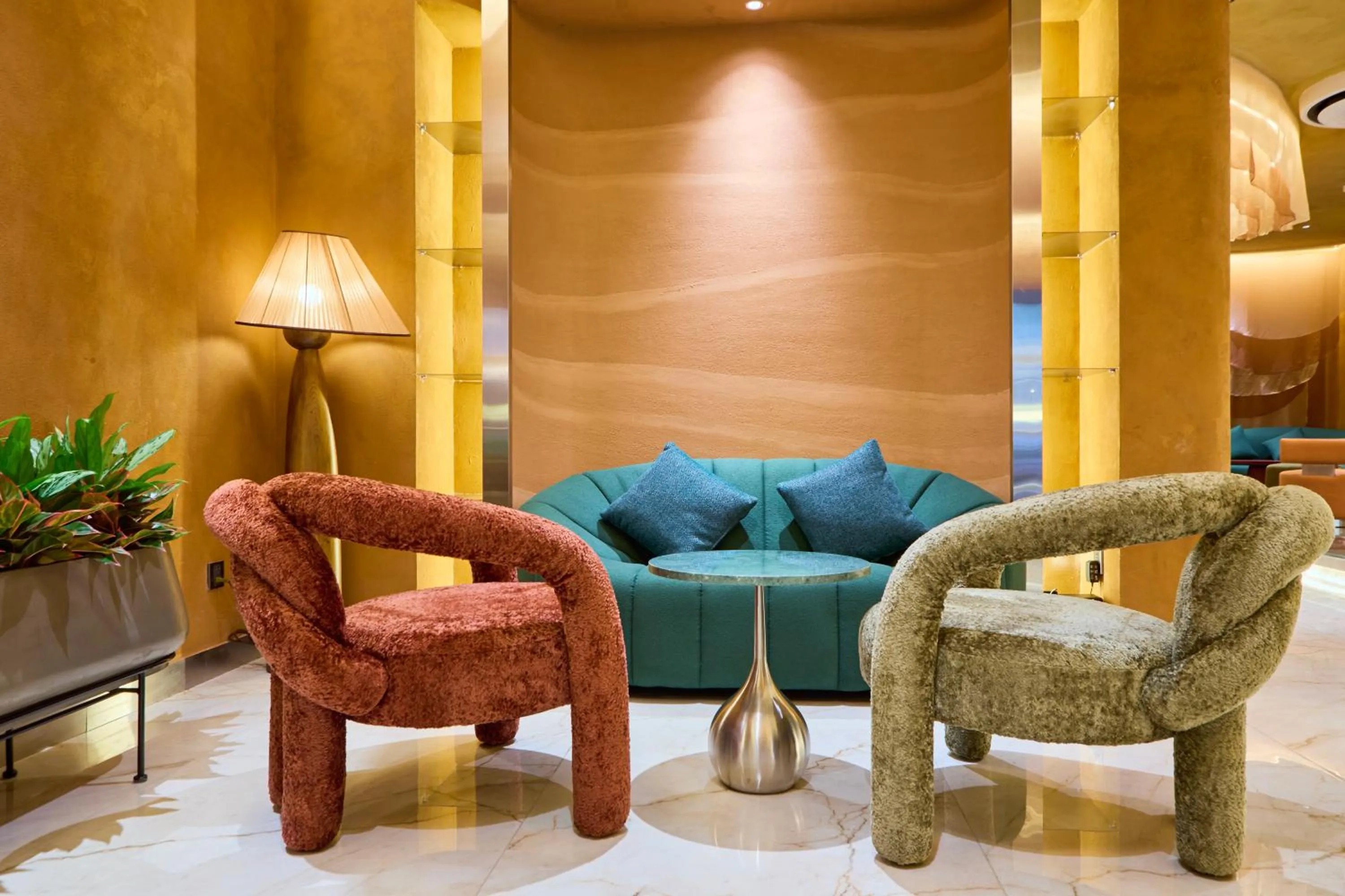 Lobby or reception in KiN Hotel Ly Tu Trong Edition