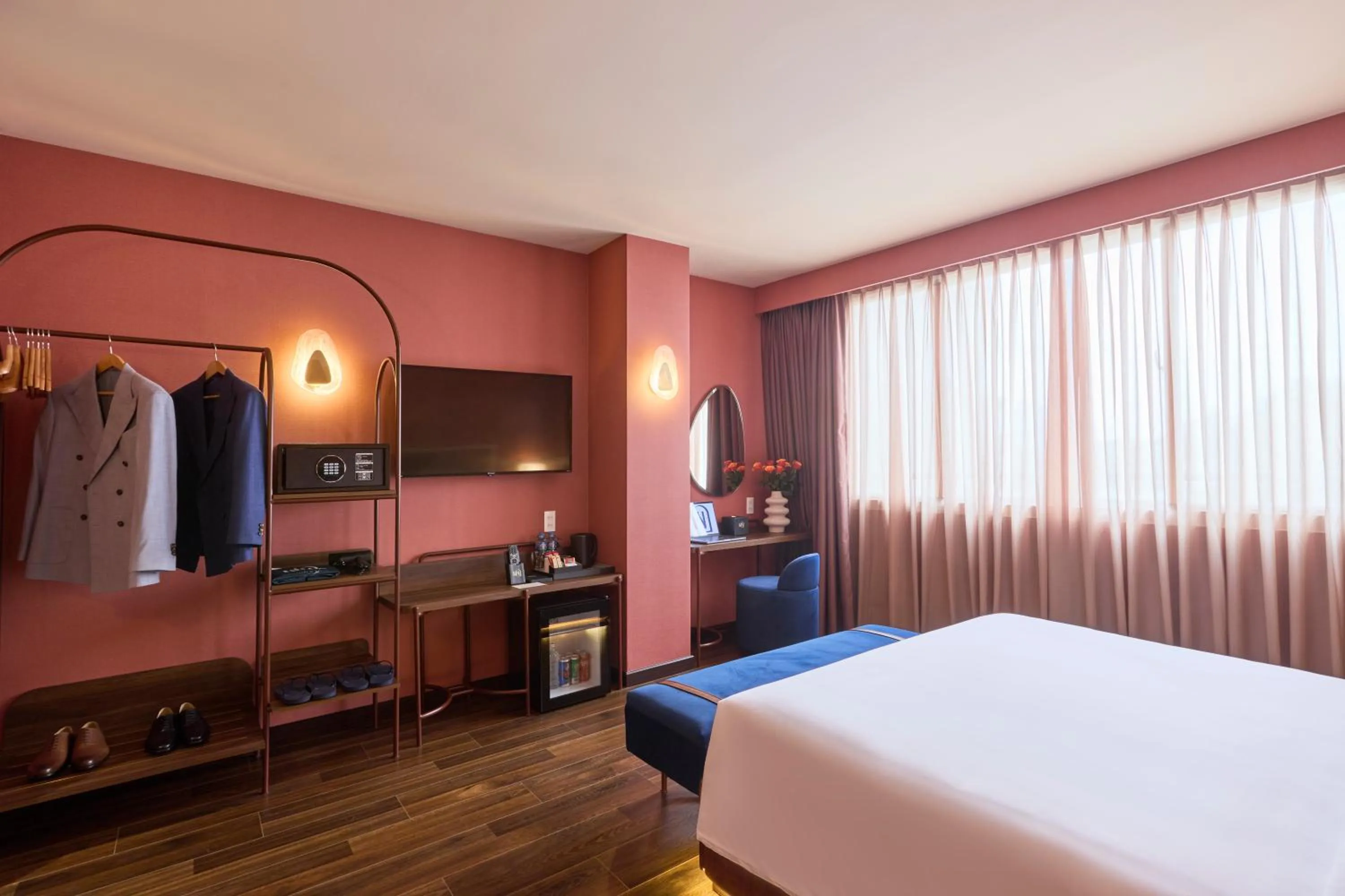 Photo of the whole room, Bed in KiN Hotel Ly Tu Trong Edition