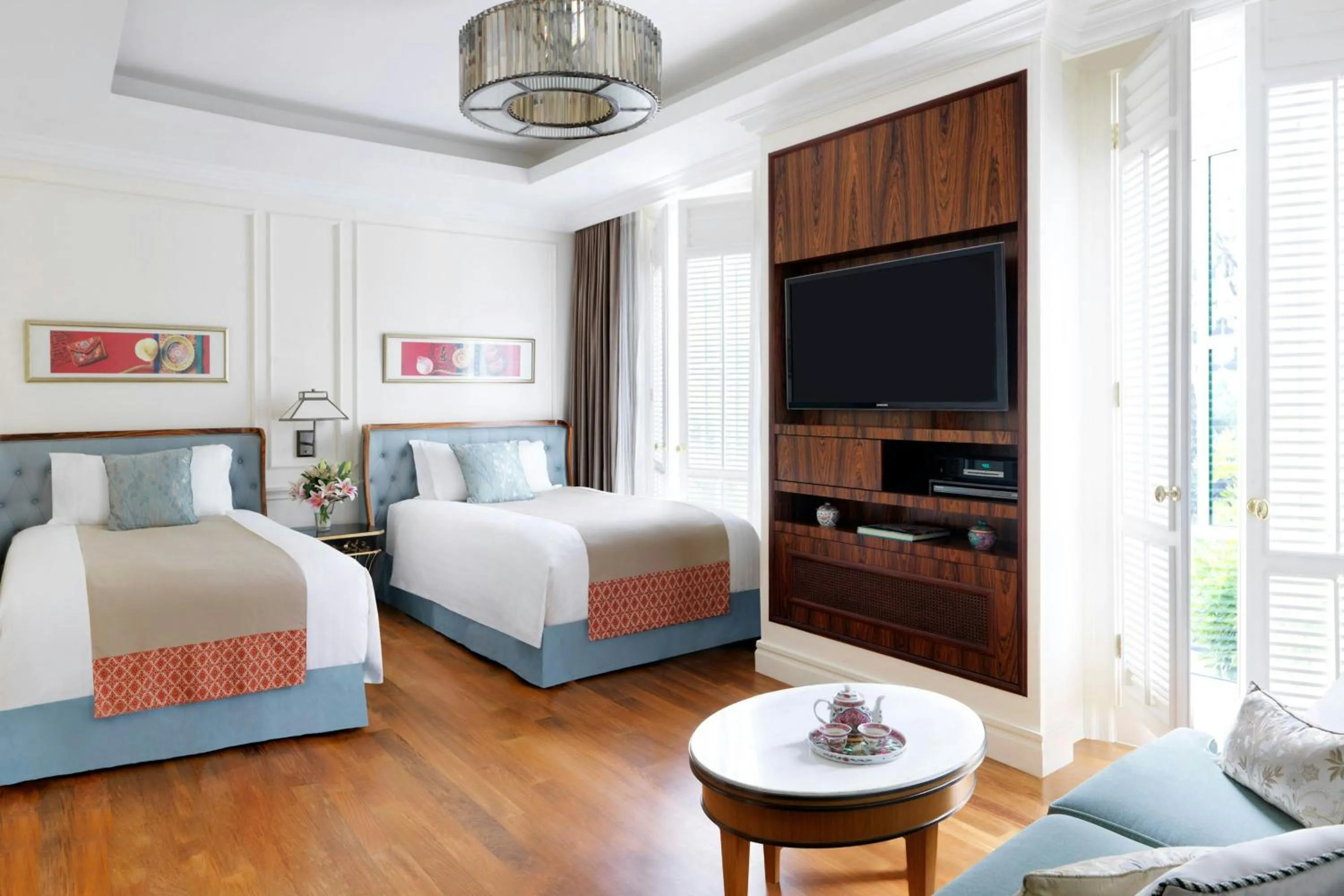 Photo of the whole room, Bed in Frasers House, a Luxury Collection Hotel, Singapore