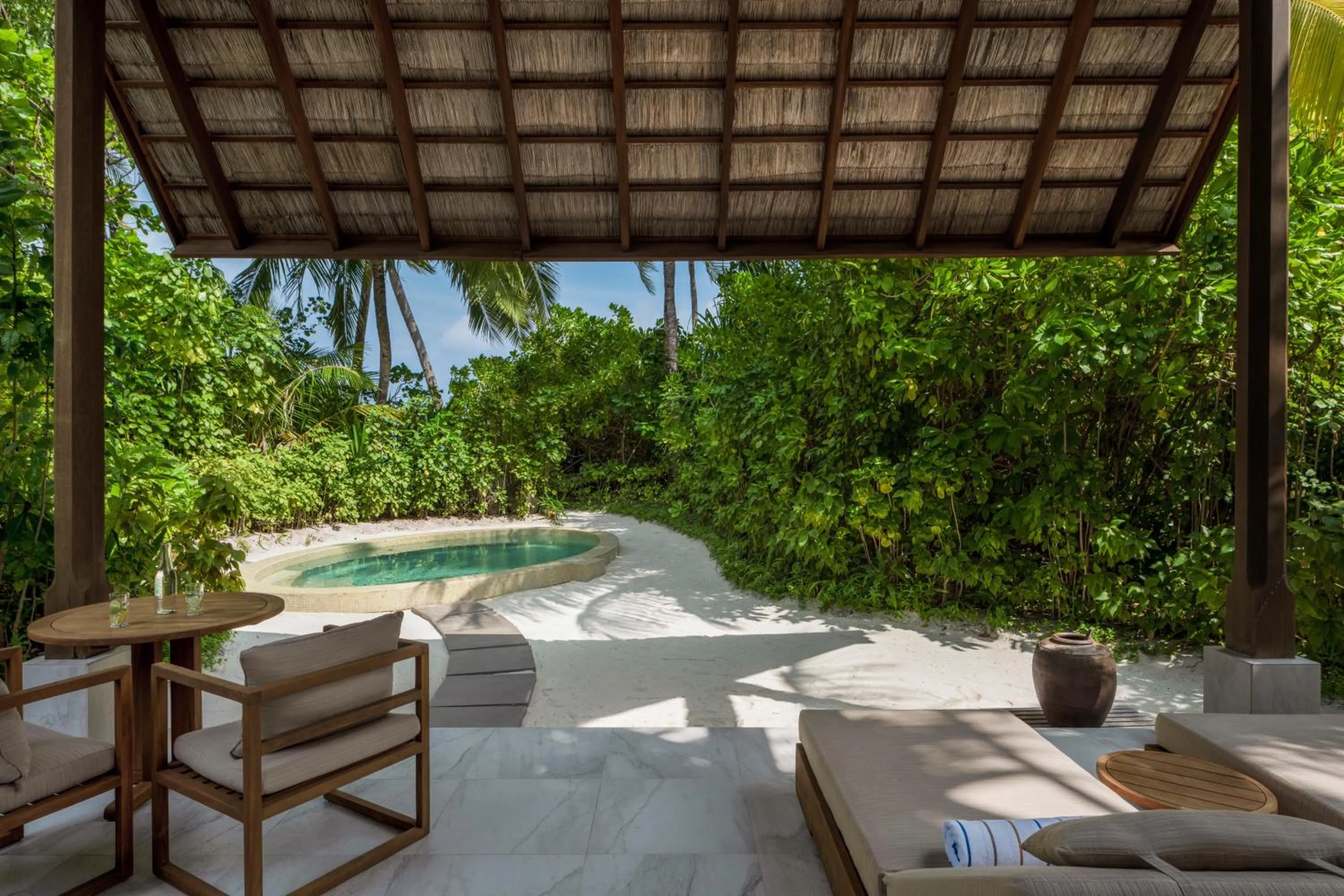 Swimming pool in Conrad Maldives Rangali Island