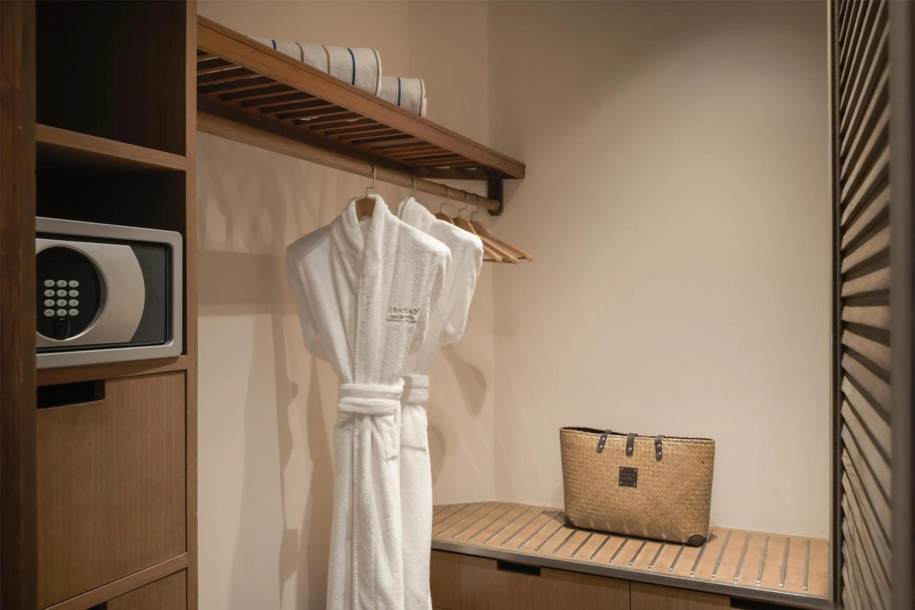 Photo of the whole room in Conrad Maldives Rangali Island