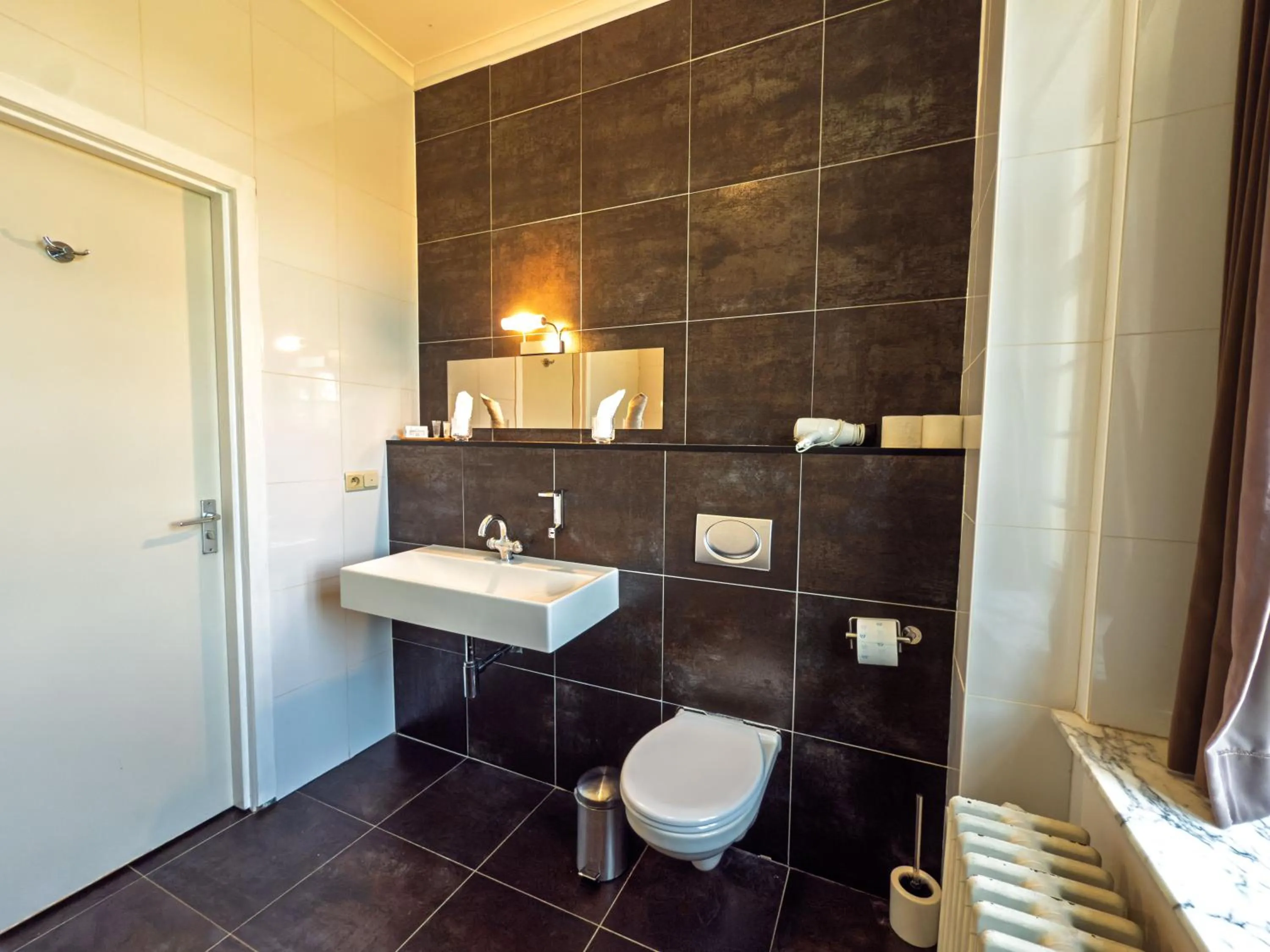 Toilet in Kasteel Pietersheim Maastricht - Lanaken