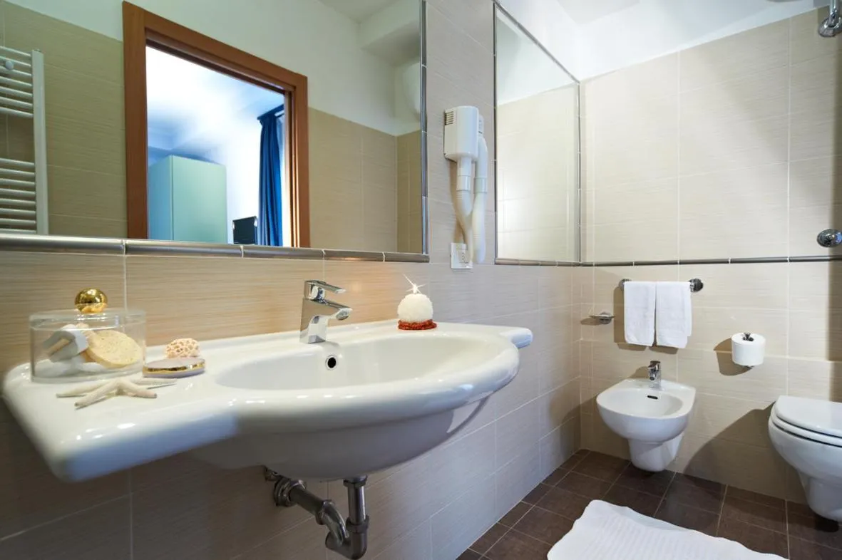 Bathroom in Hotel Sirio