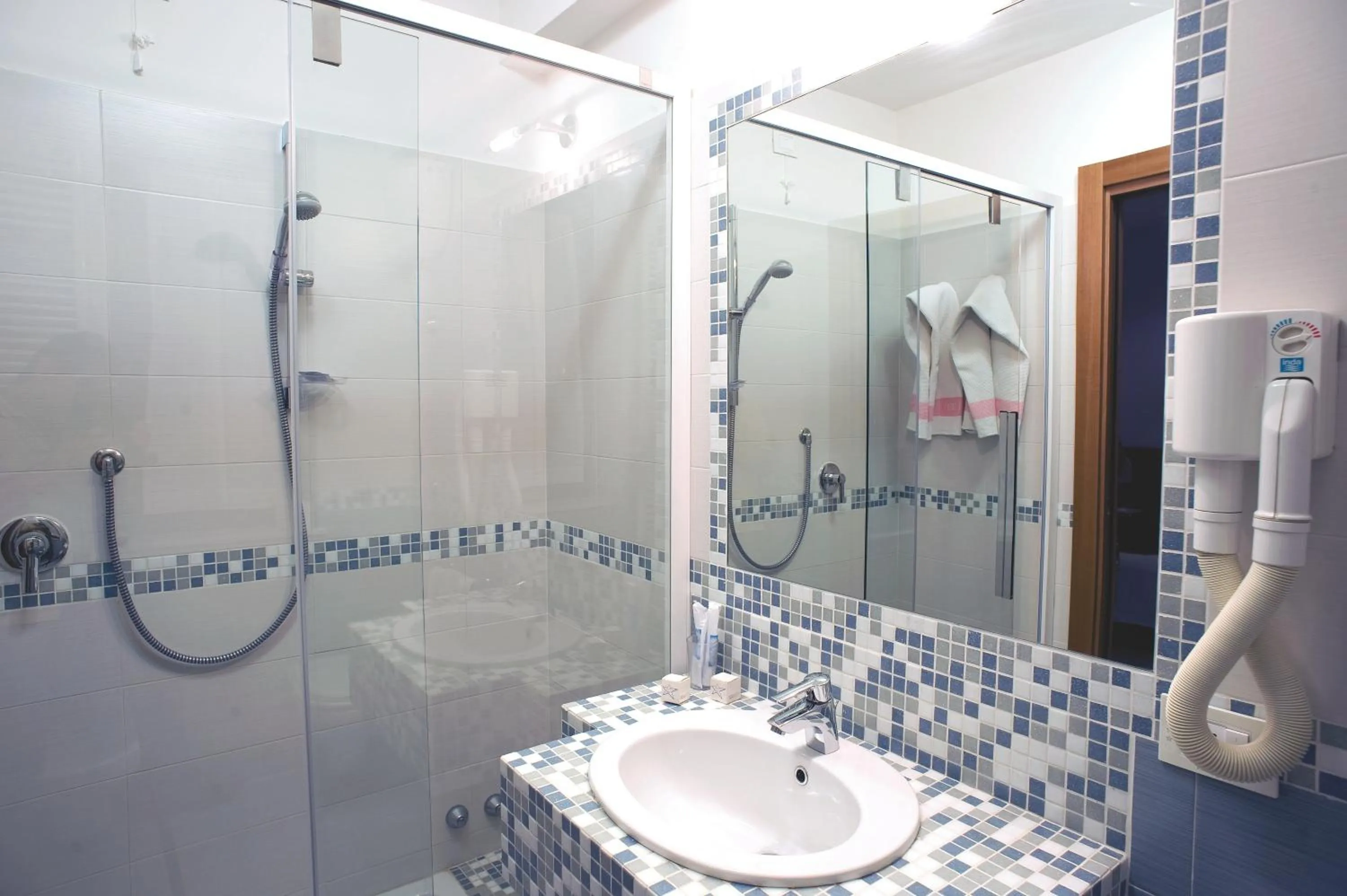 Bathroom in Hotel Sirio