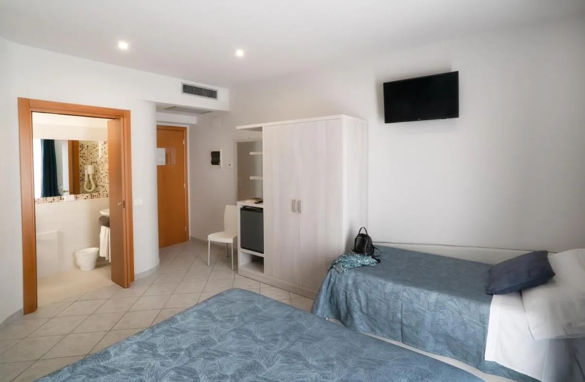 Photo of the whole room, Bed in Hotel Sirio