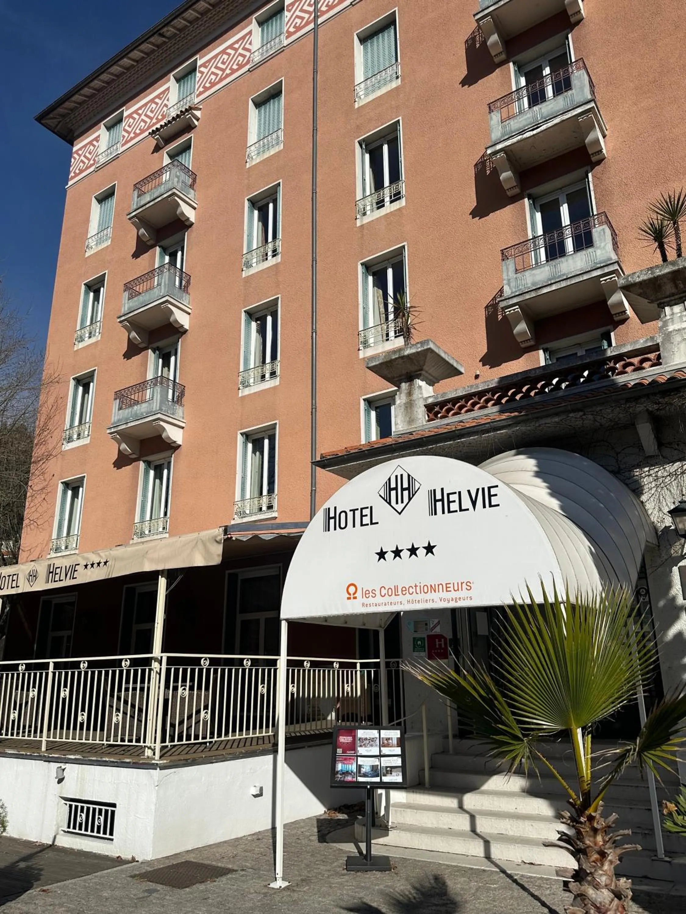 Property building in Hôtel Helvie - Teritoria