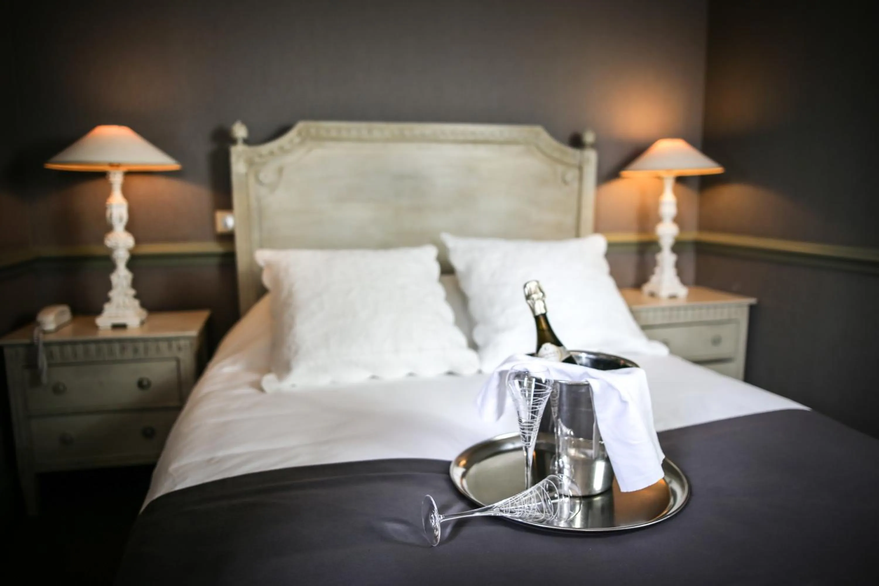 Bed in Hôtel Helvie - Teritoria