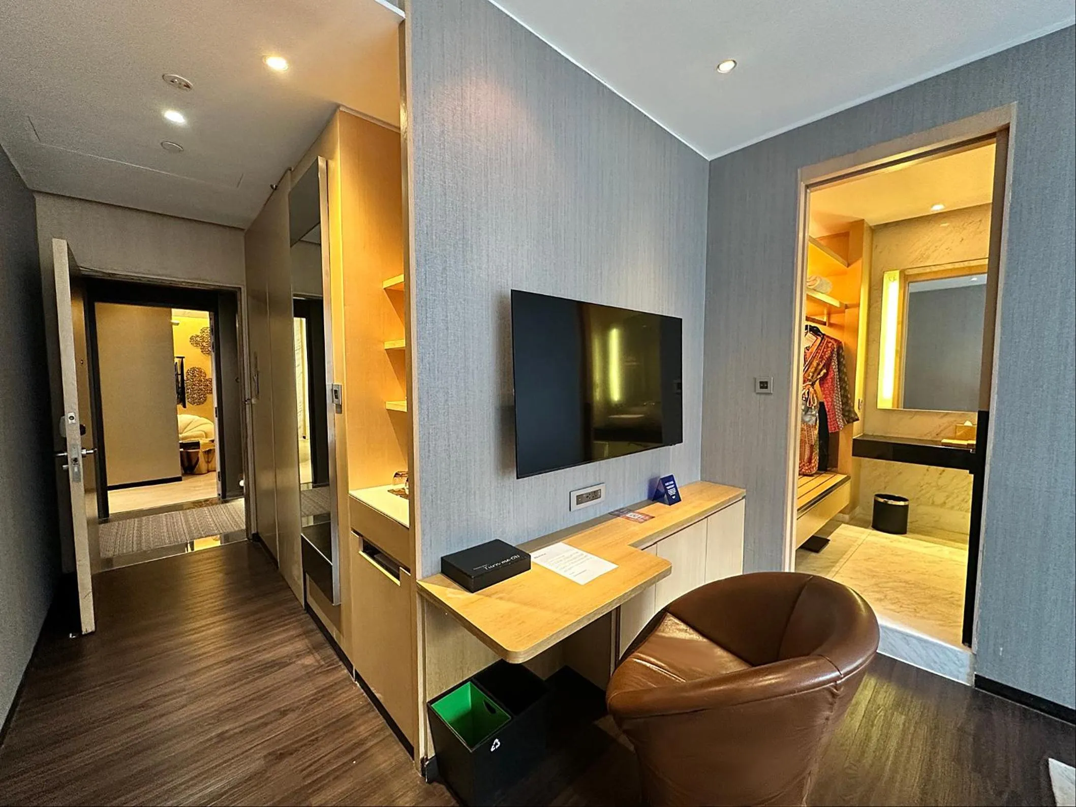 Bedroom, Bed in Naumi Hotel Singapore