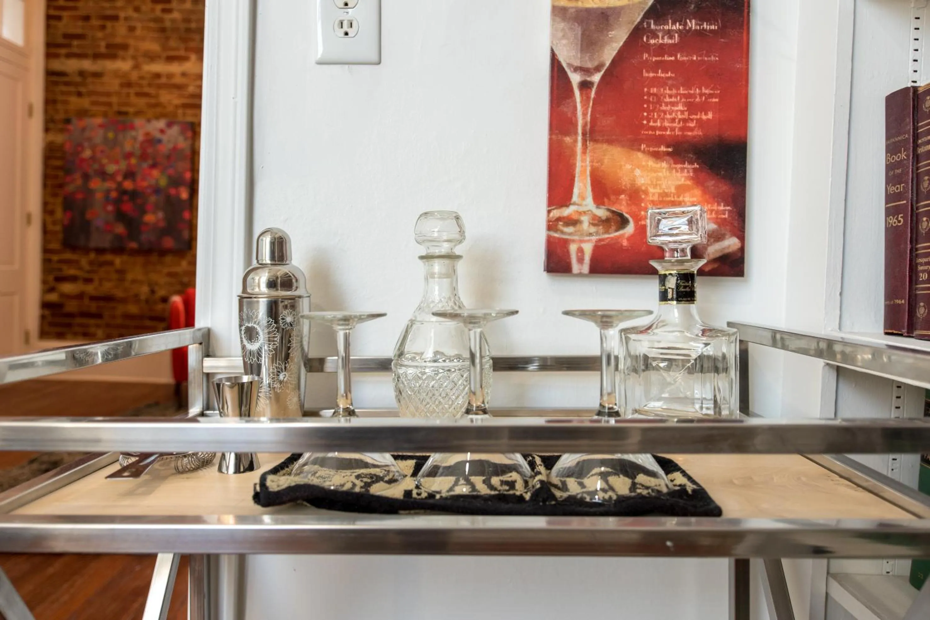 Bed in Downtown Memphis Shellcrest Apartments