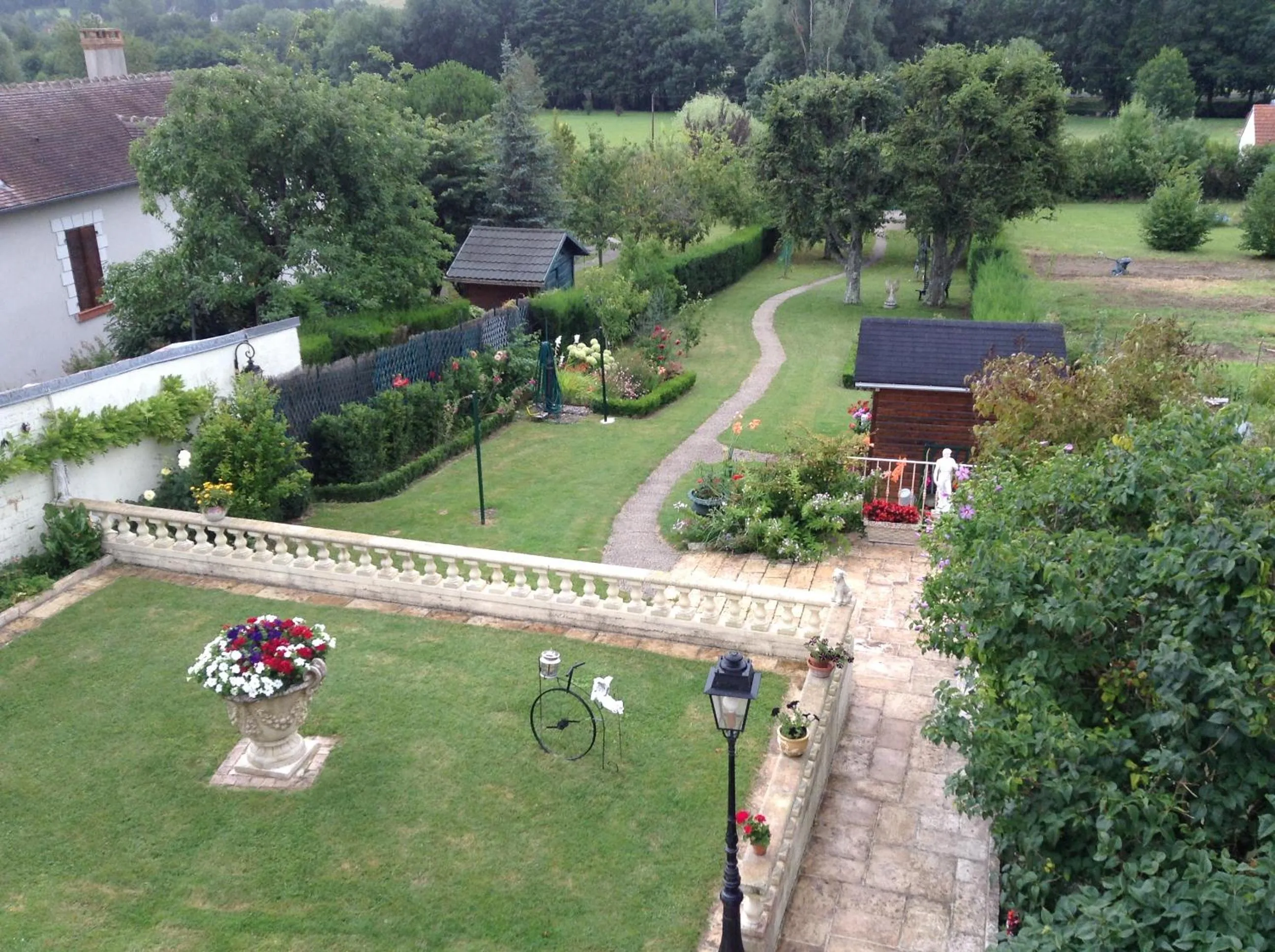 Garden view in Les charmes